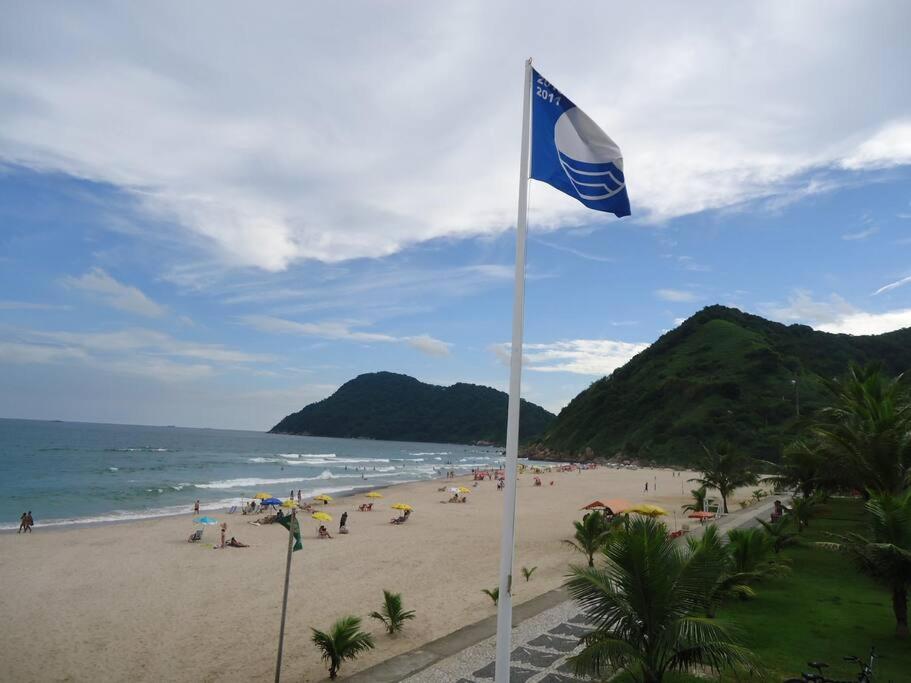 Guarujá praia do Tombo-Astúrias a 200m da areia