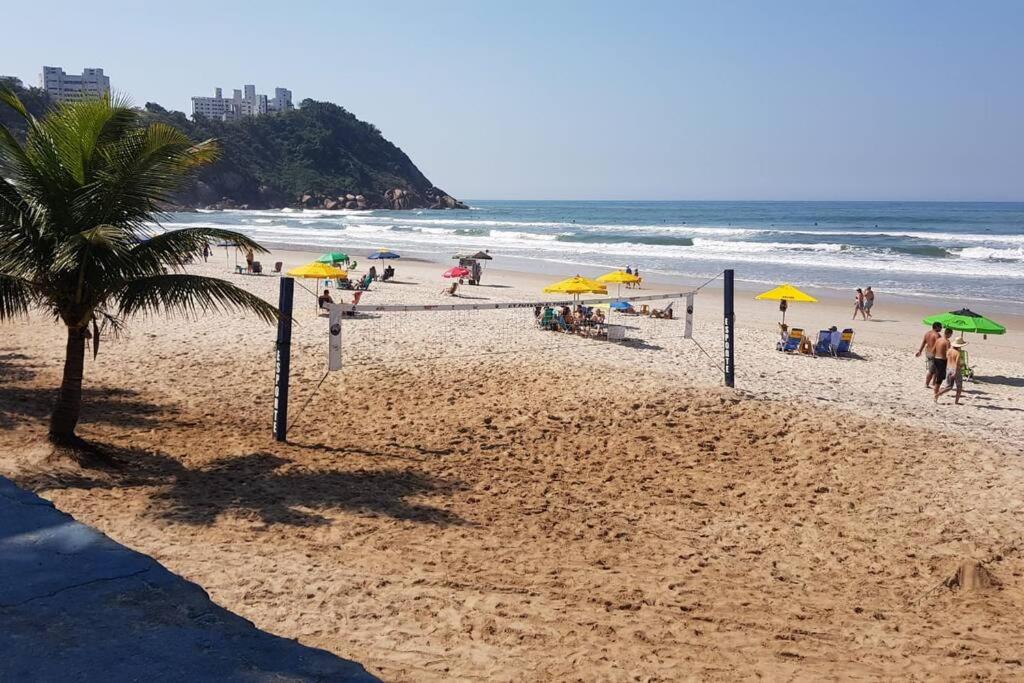 Guarujá praia do Tombo-Astúrias a 200m da areia