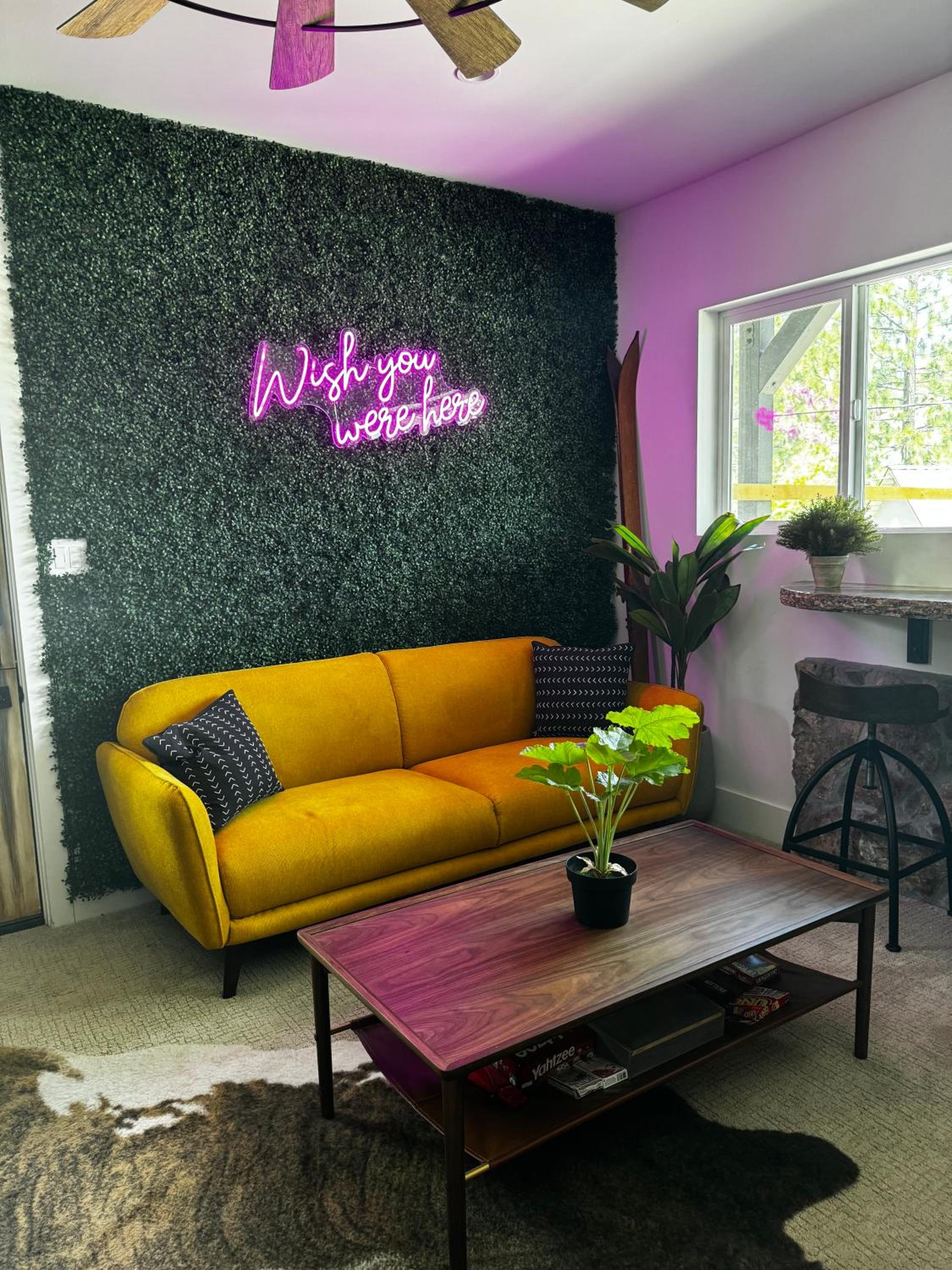 lounge