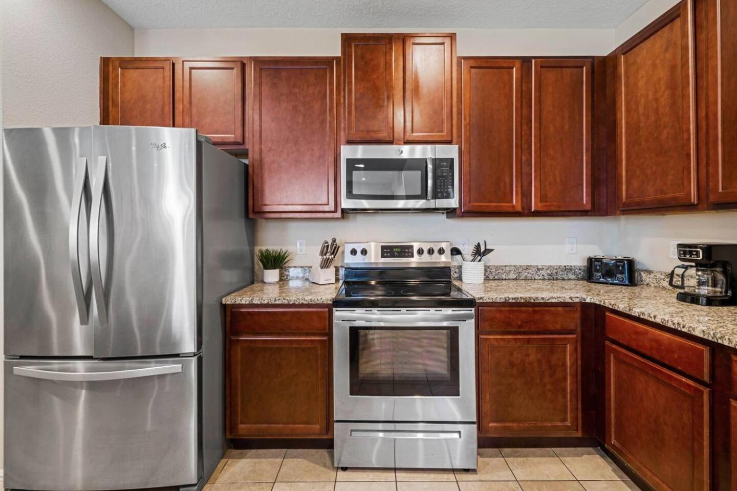 Newly Renovated 2026 - 11BR Large Home with Private Pool & Spa near Disney