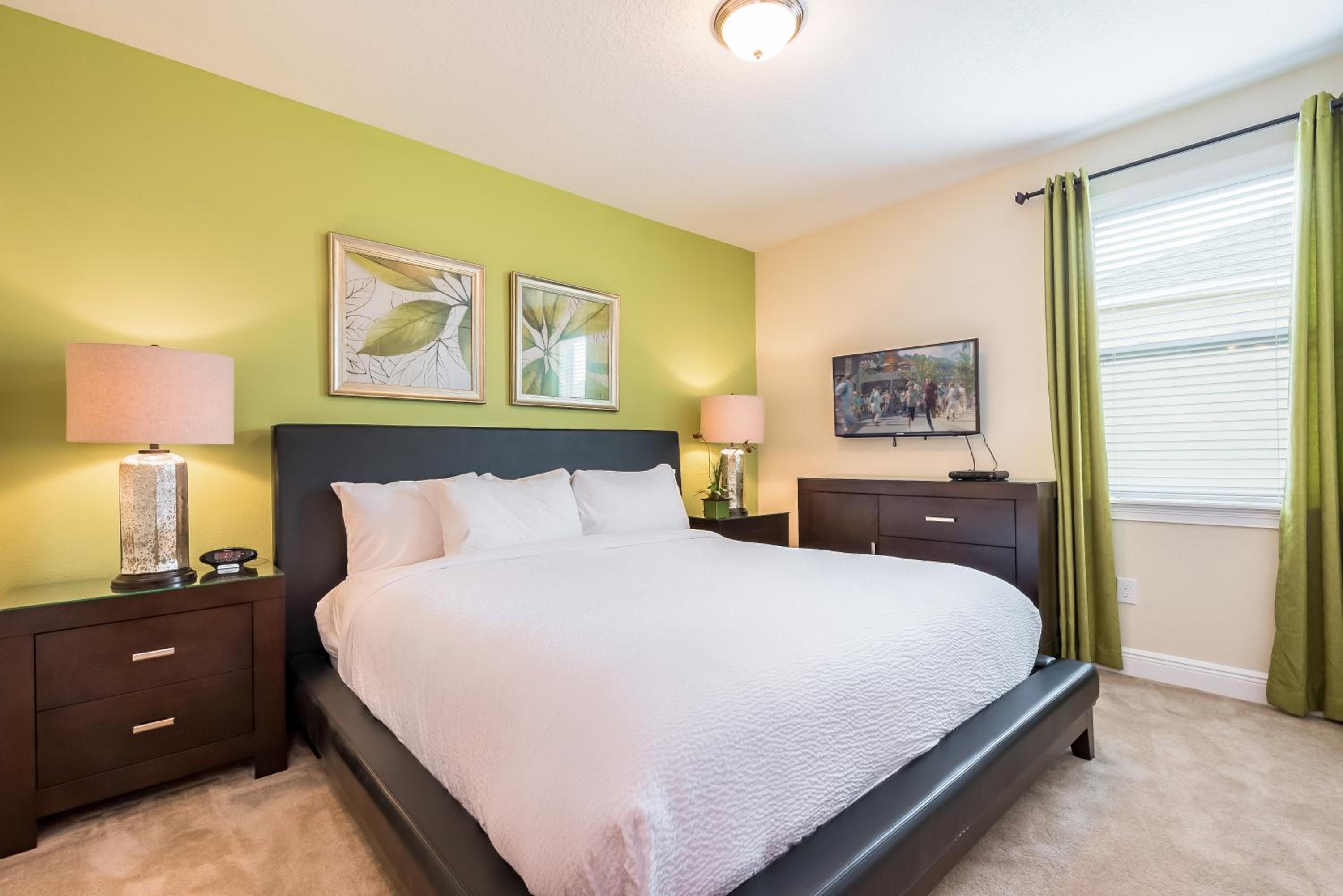 Newly Renovated 2026 - 11BR Large Home with Private Pool & Spa near Disney