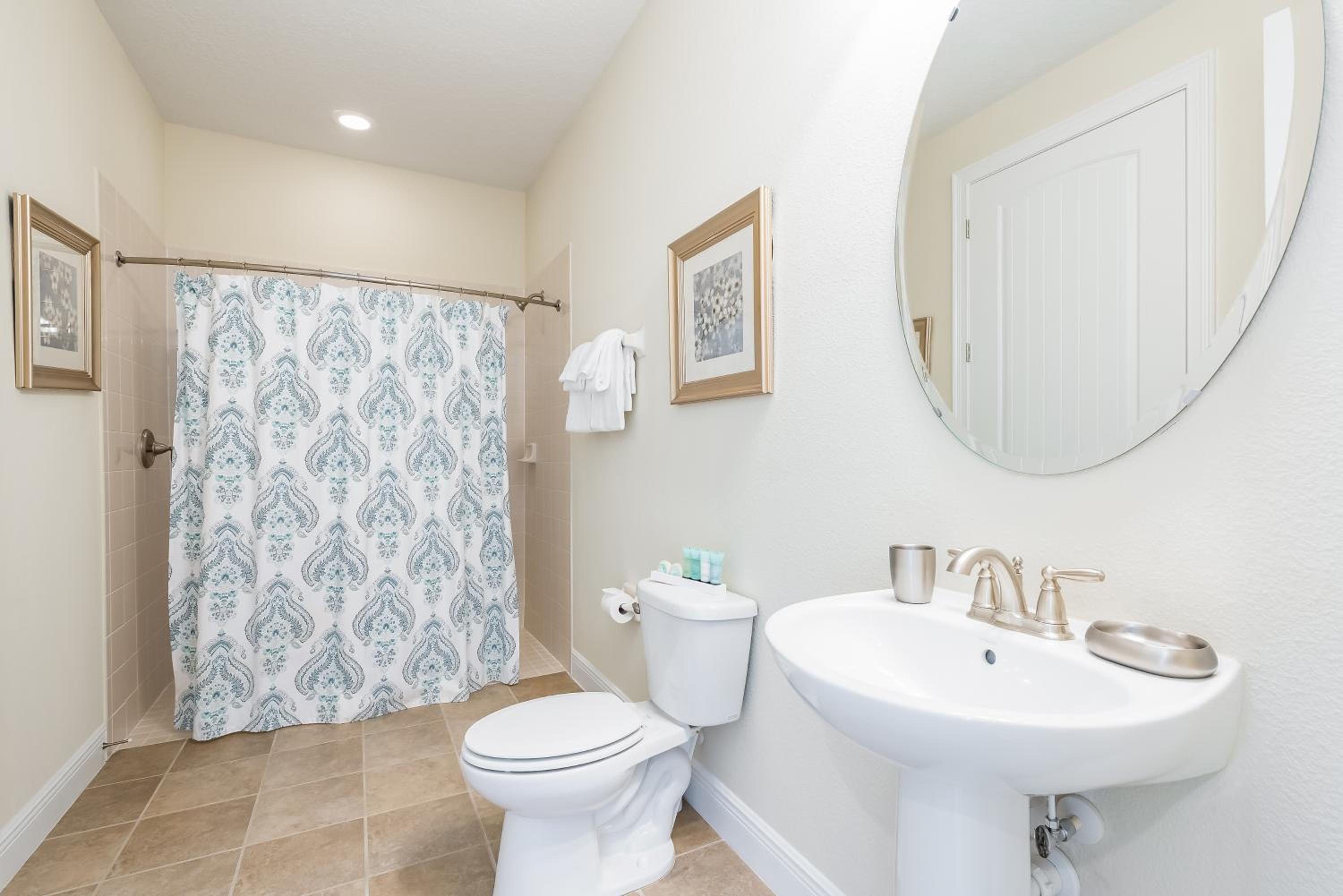 Newly Renovated 2026 - 11BR Large Home with Private Pool & Spa near Disney