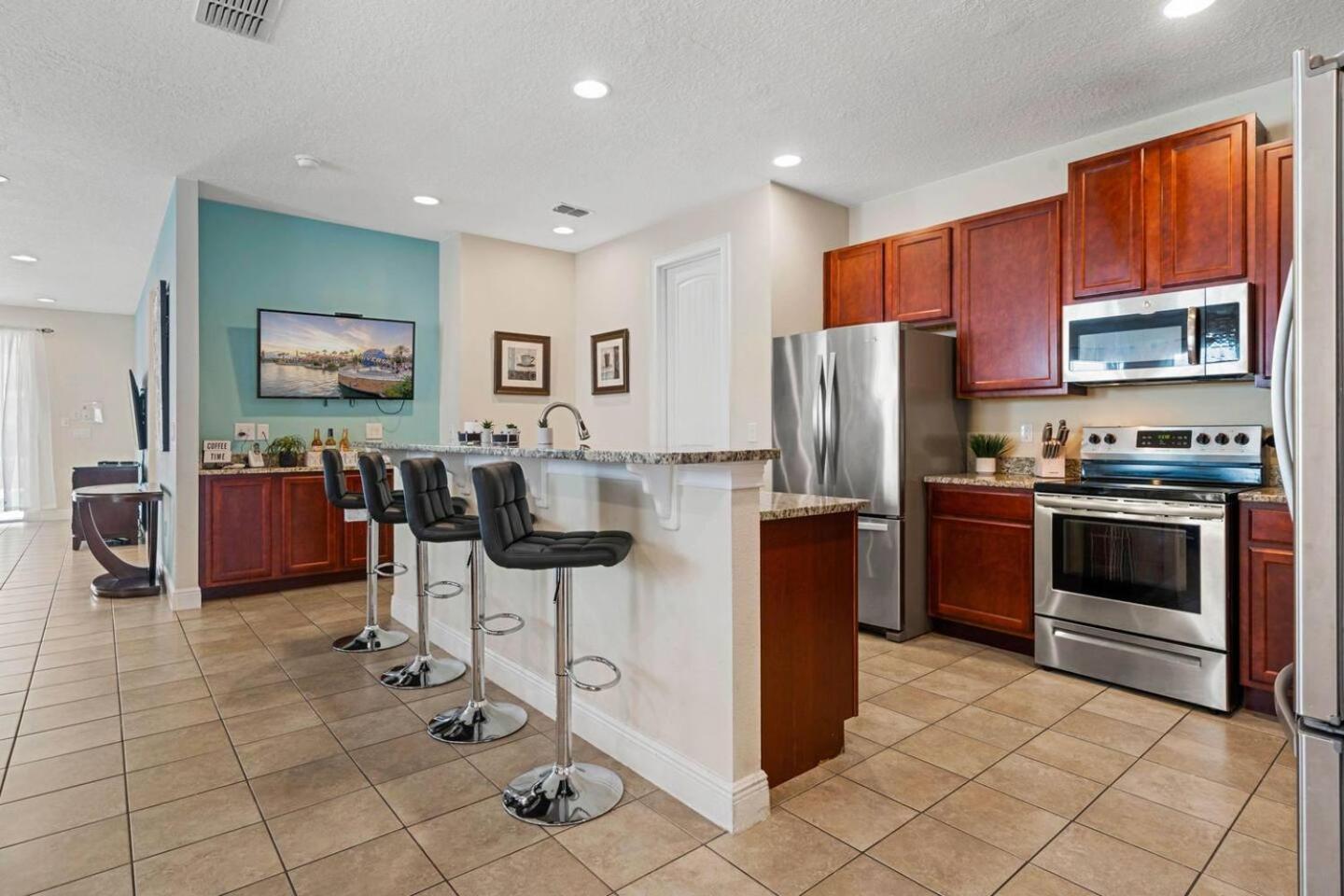 Newly Renovated 2026 - 11BR Large Home with Private Pool & Spa near Disney