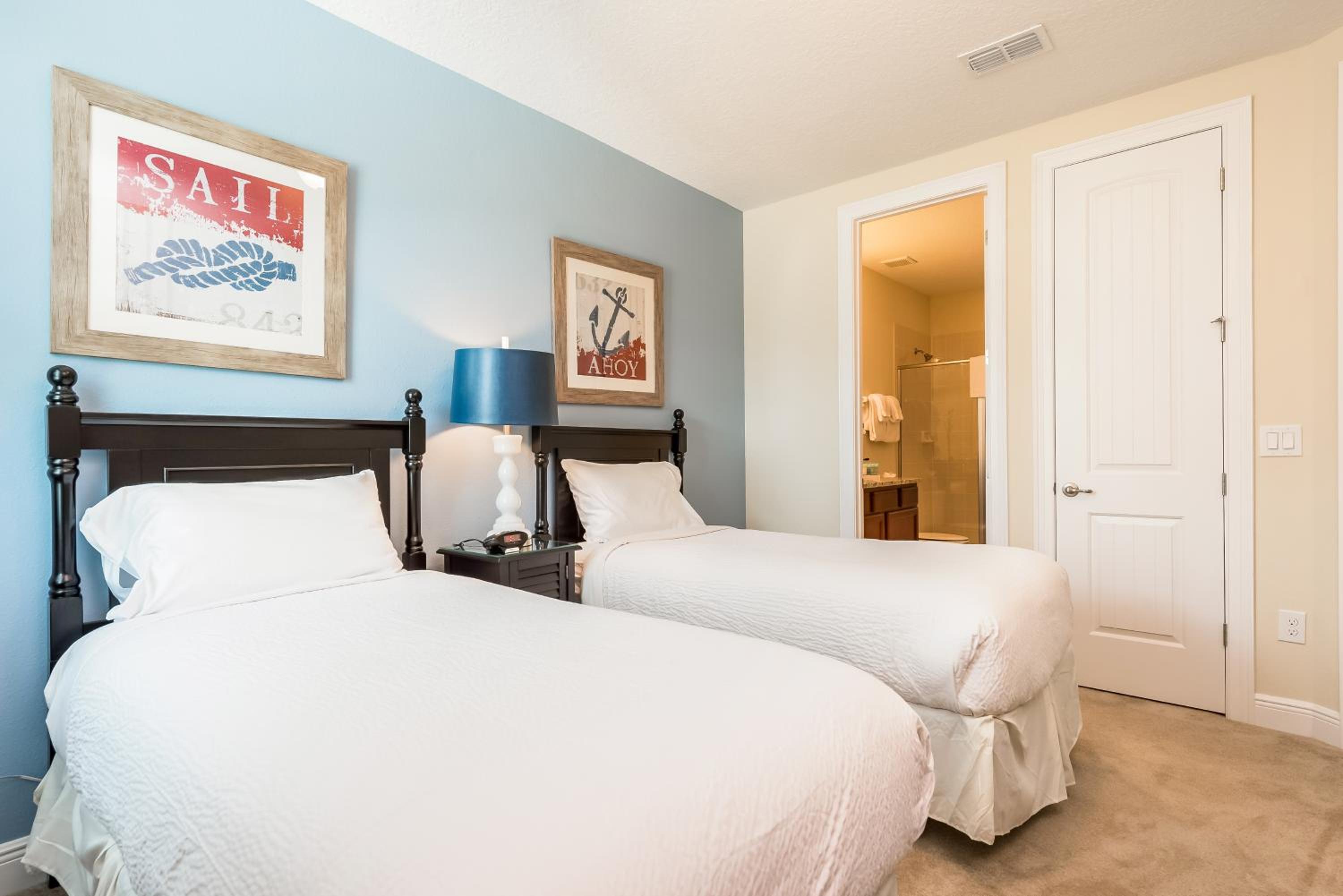 Newly Renovated 2026 - 11BR Large Home with Private Pool & Spa near Disney