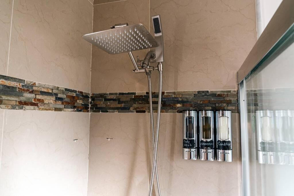 Luxury Retreat 3B ,2Ba POOL , Coral Gables Center