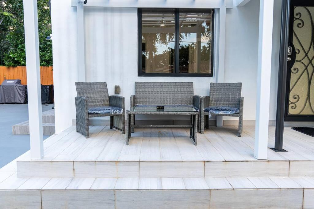 Luxury Retreat 3B ,2Ba POOL , Coral Gables Center