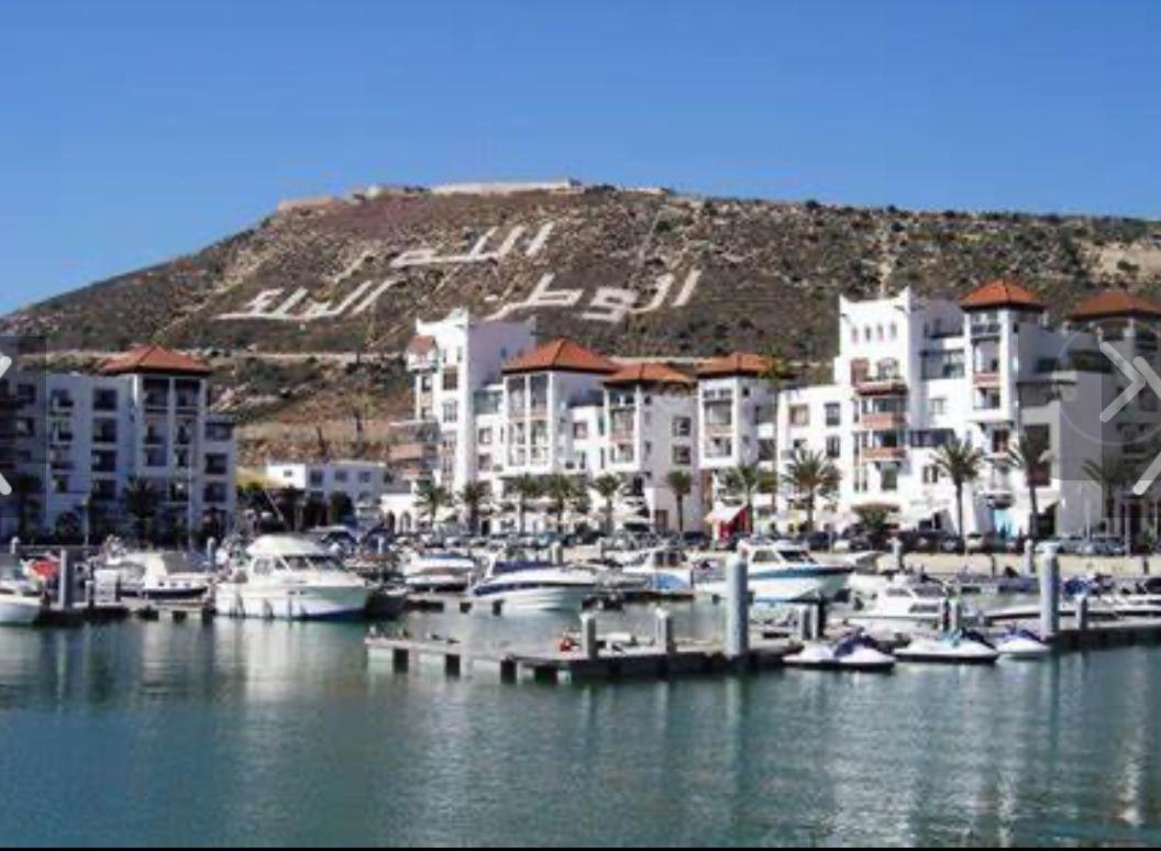 sublime appartement à La Marina Agadir vue sur mer et piscine view 4