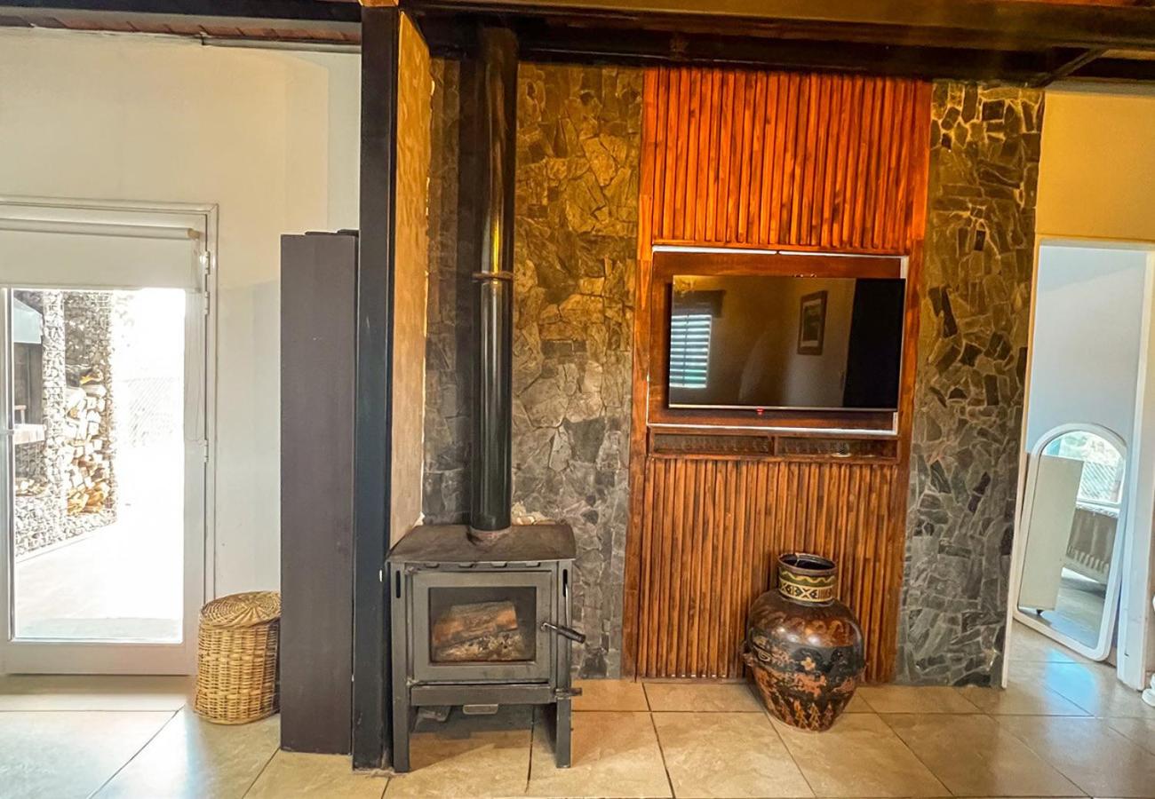 RentUp - Casa en Bariloche con chimenea y jardin en Mirador del Chalhuaco