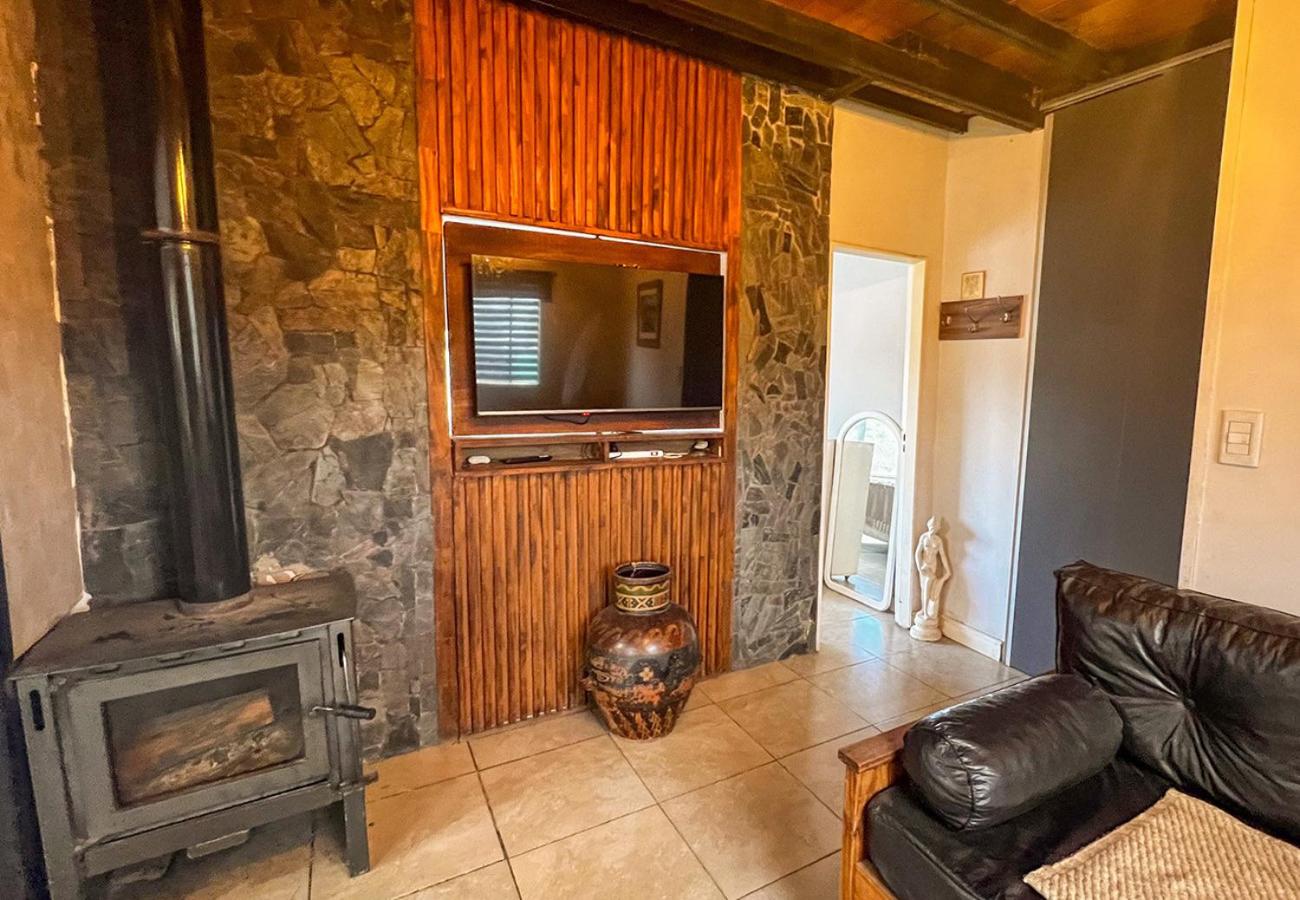 RentUp - Casa en Bariloche con chimenea y jardin en Mirador del Chalhuaco