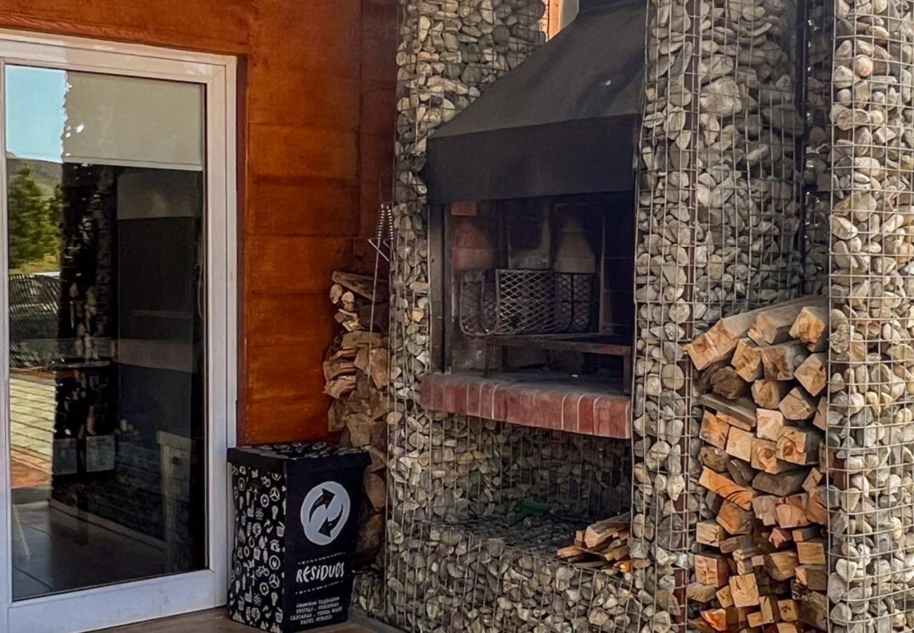 RentUp - Casa en Bariloche con chimenea y jardin en Mirador del Chalhuaco