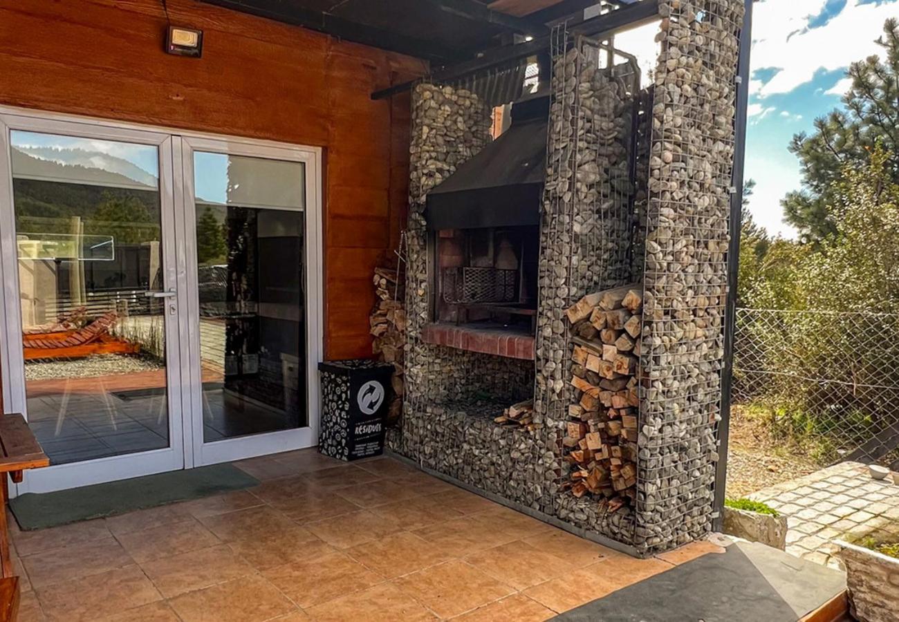 RentUp - Casa en Bariloche con chimenea y jardin en Mirador del Chalhuaco