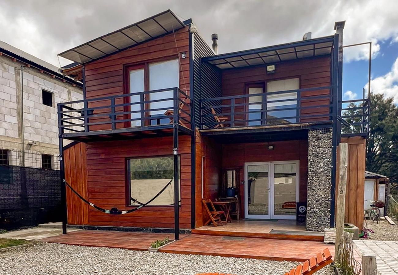 RentUp - Casa en Bariloche con chimenea y jardin en Mirador del Chalhuaco