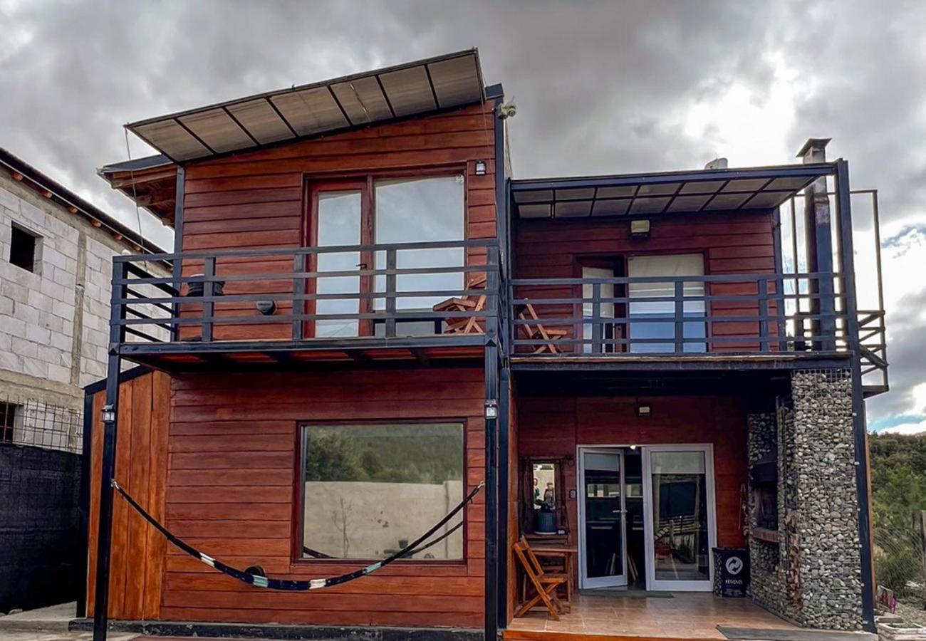 RentUp - Casa en Bariloche con chimenea y jardin en Mirador del Chalhuaco
