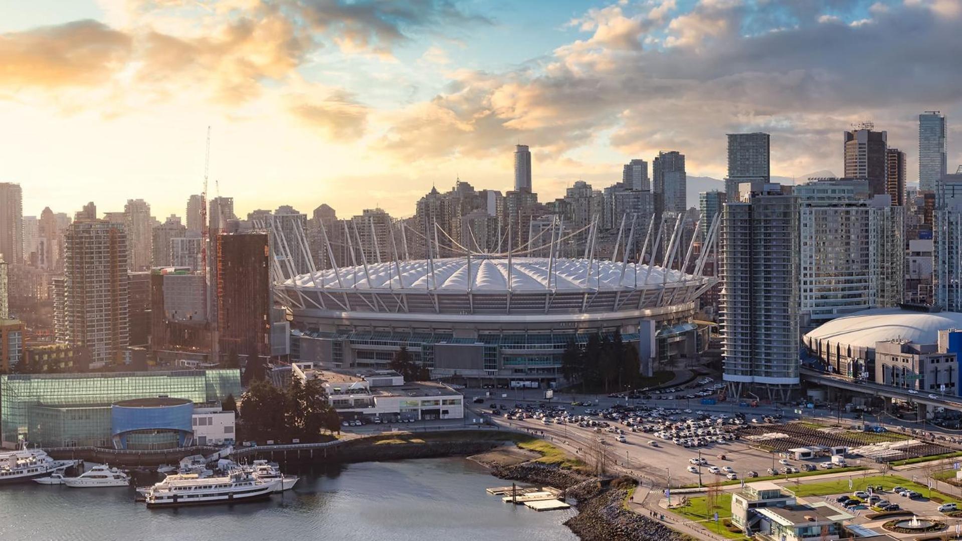Luxury Downtown Vancouver Suite