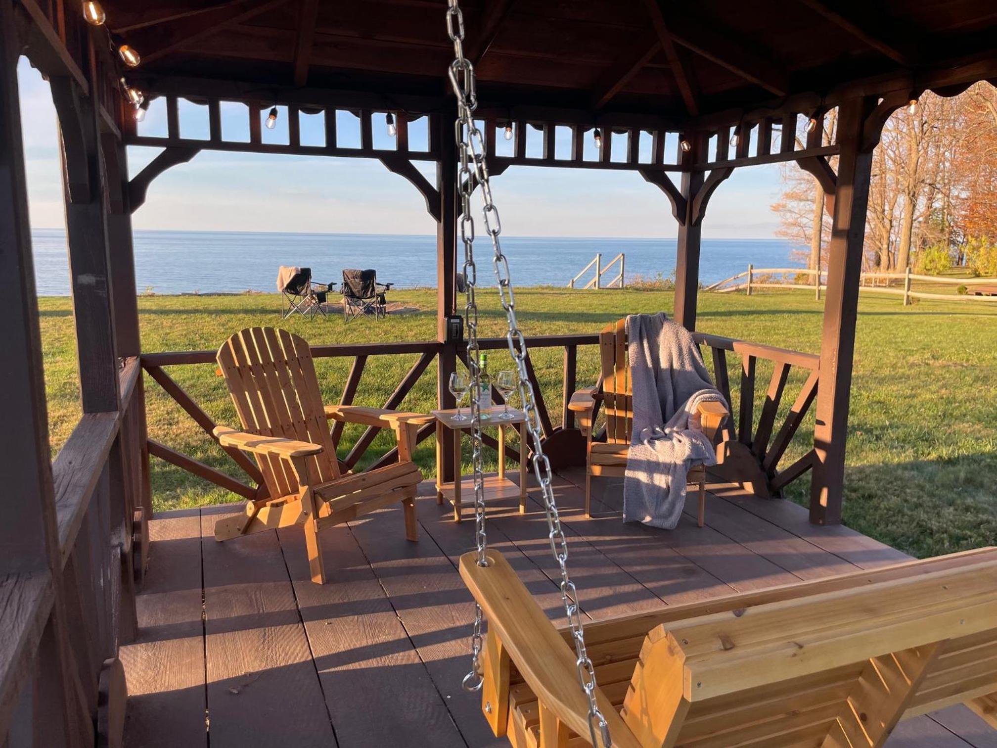 Springtime on the Lake Erie - 180 degree views and game arcade view 4
