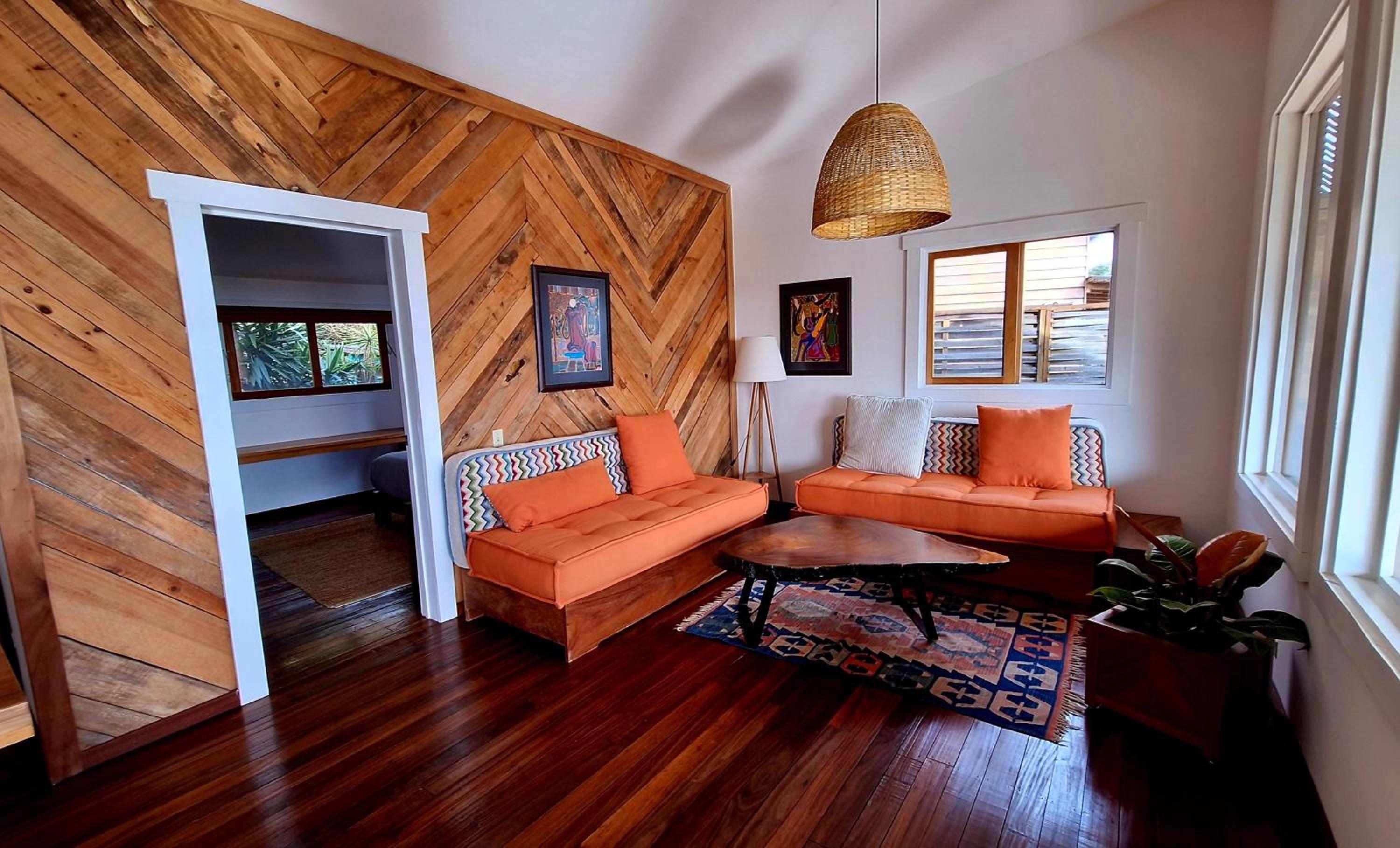 Casa Cabuya - Retro Style with Gulf View in Monteverde