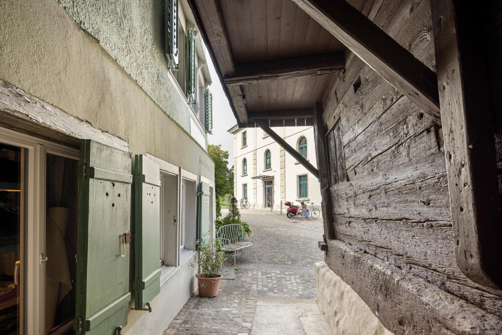ARISER - Zug Unique Apartment in Historic 15th Century Building