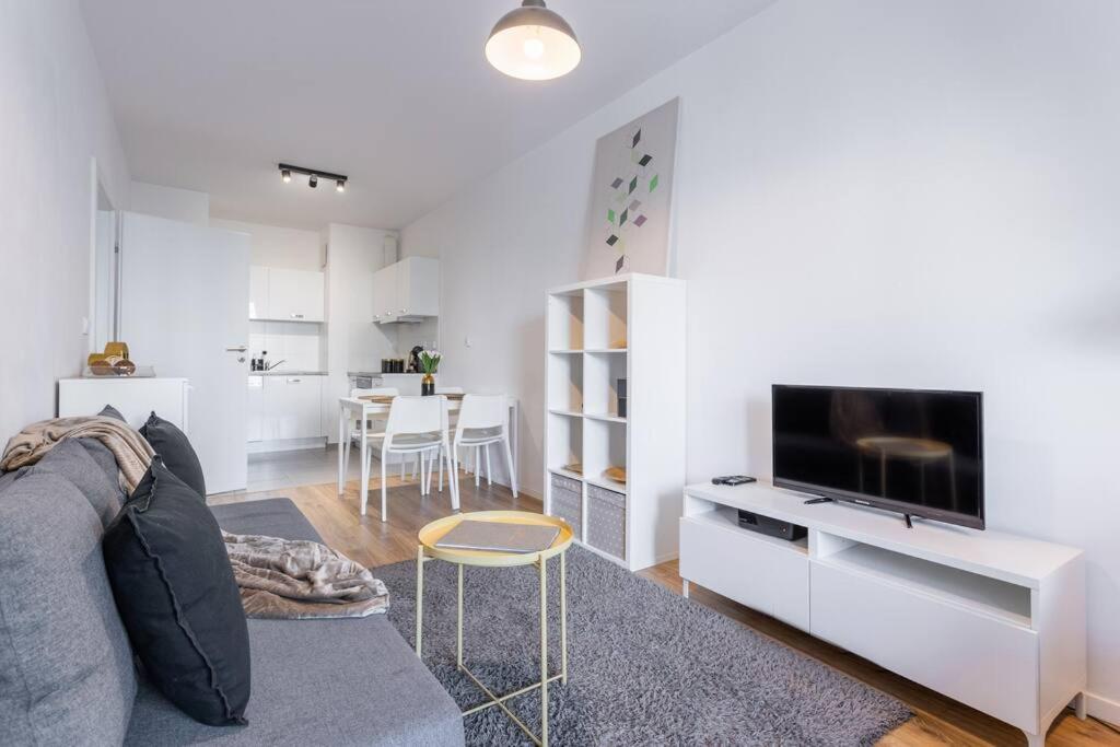 Urban Chic - Premium City-Center Stay on Pereca Street