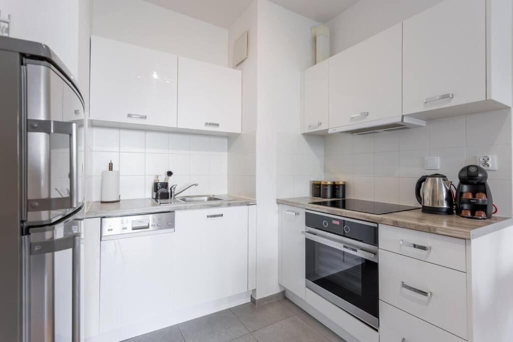 Urban Chic - Premium City-Center Stay on Pereca Street