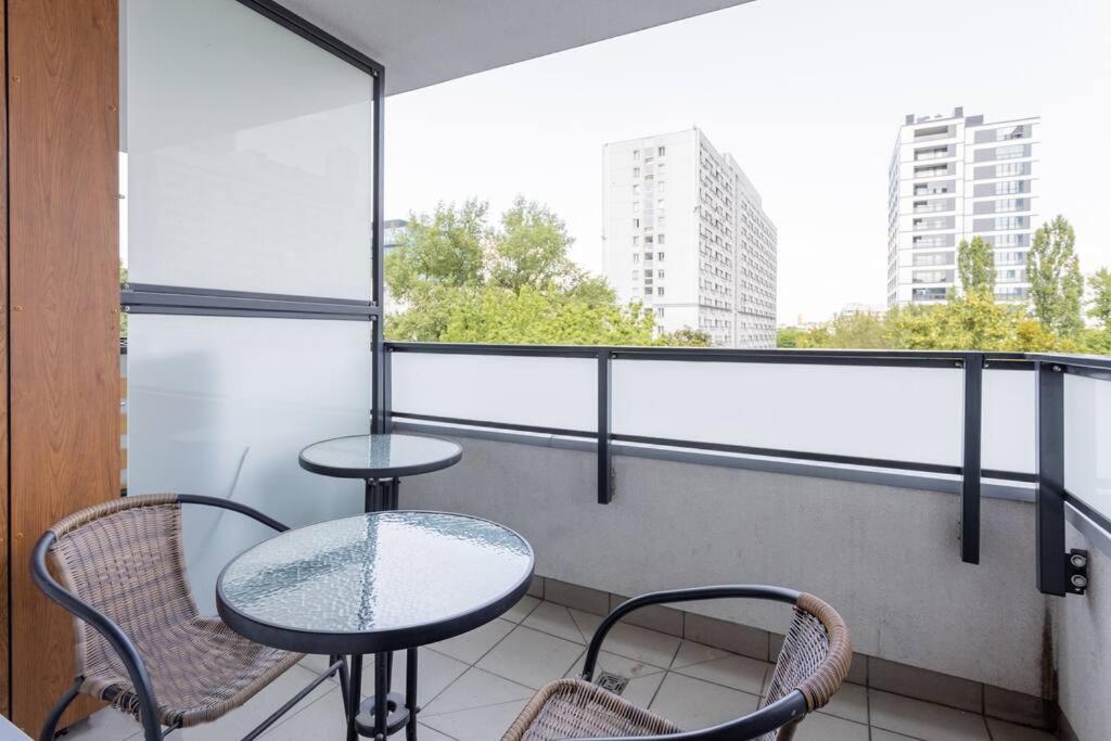 Urban Chic - Premium City-Center Stay on Pereca Street