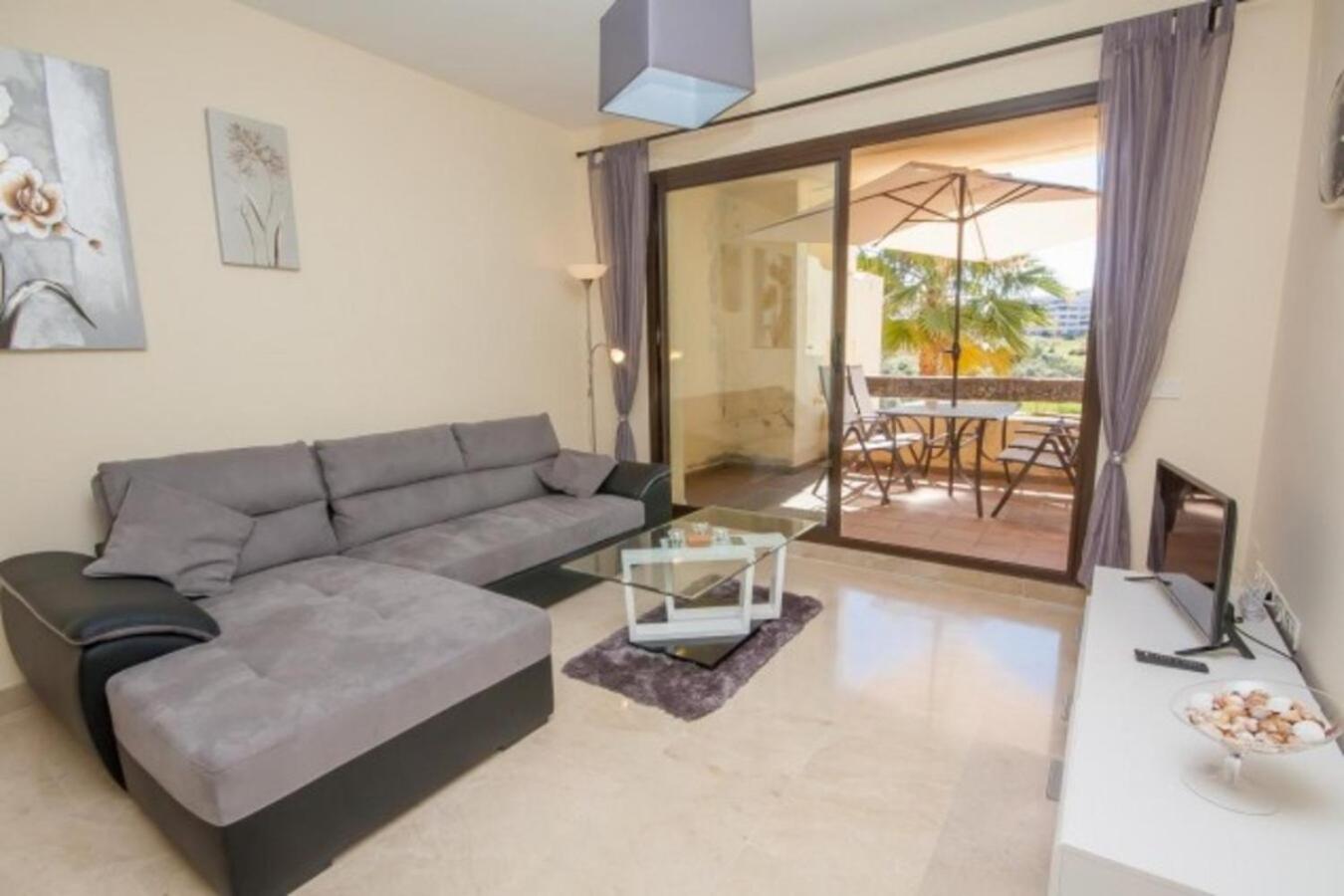 Beautiful Apartment Duquesa Village