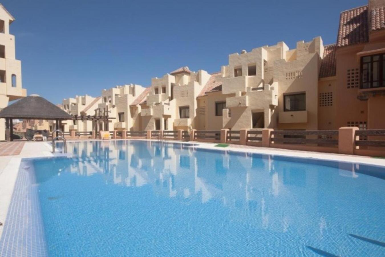 Beautiful Apartment Duquesa Village