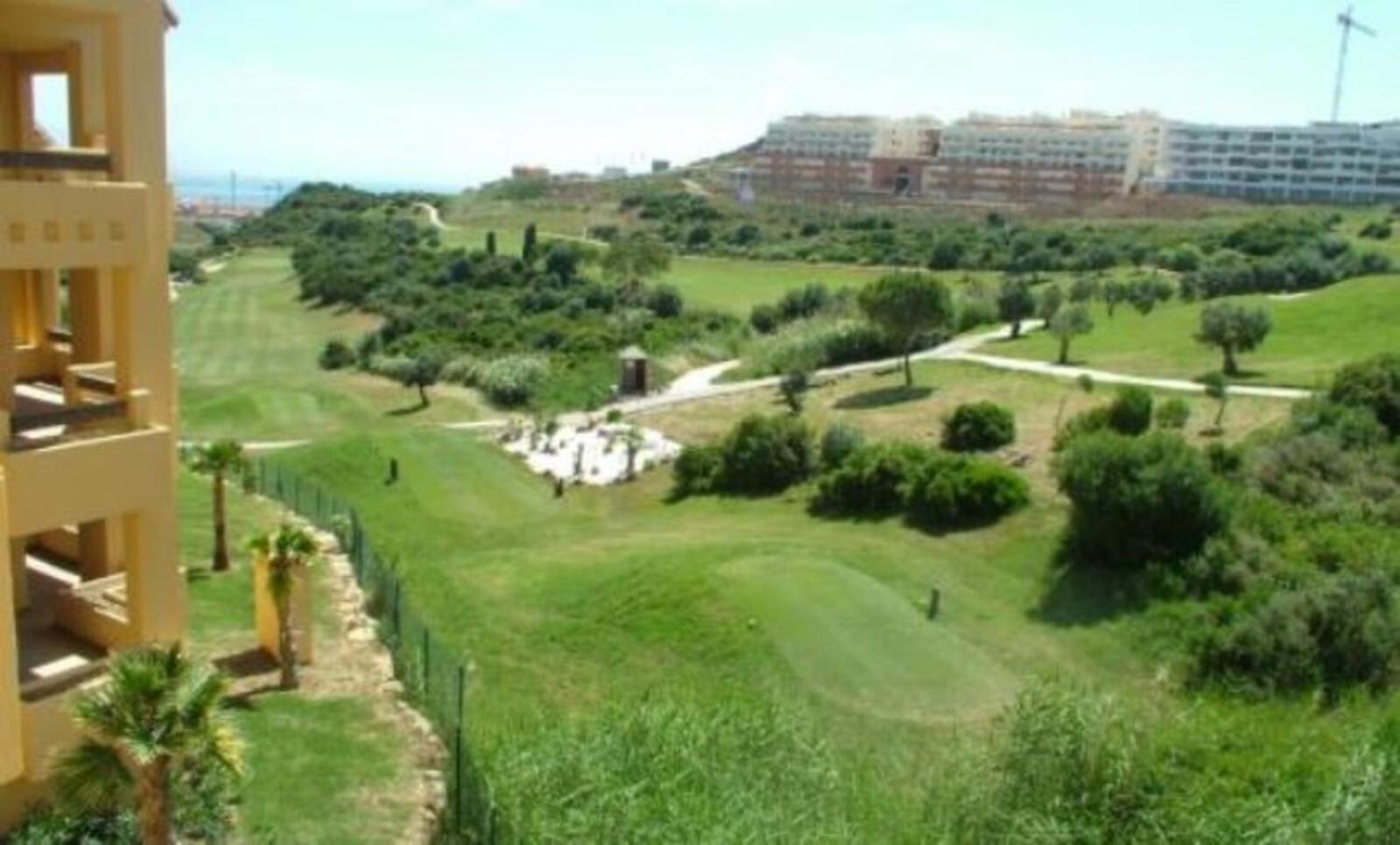 Beautiful Apartment Duquesa Village