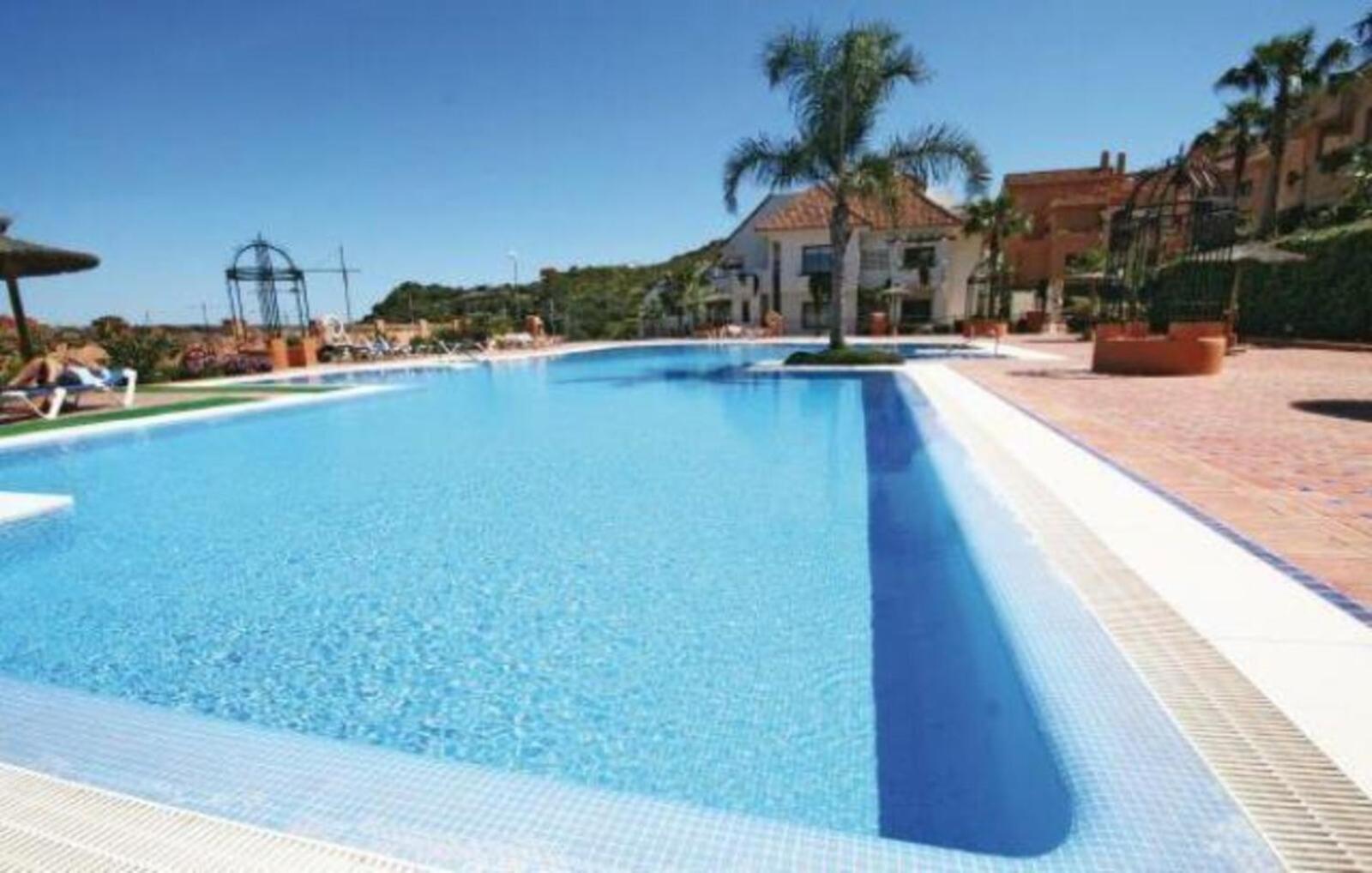 Beautiful Apartment Duquesa Village