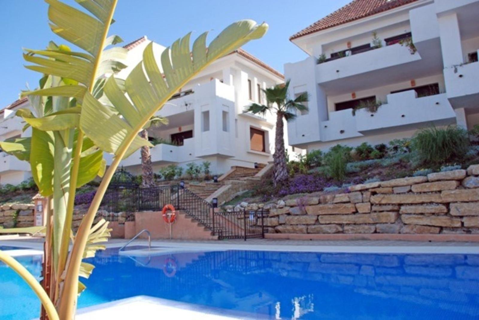 Beautiful Apartment Duquesa Village