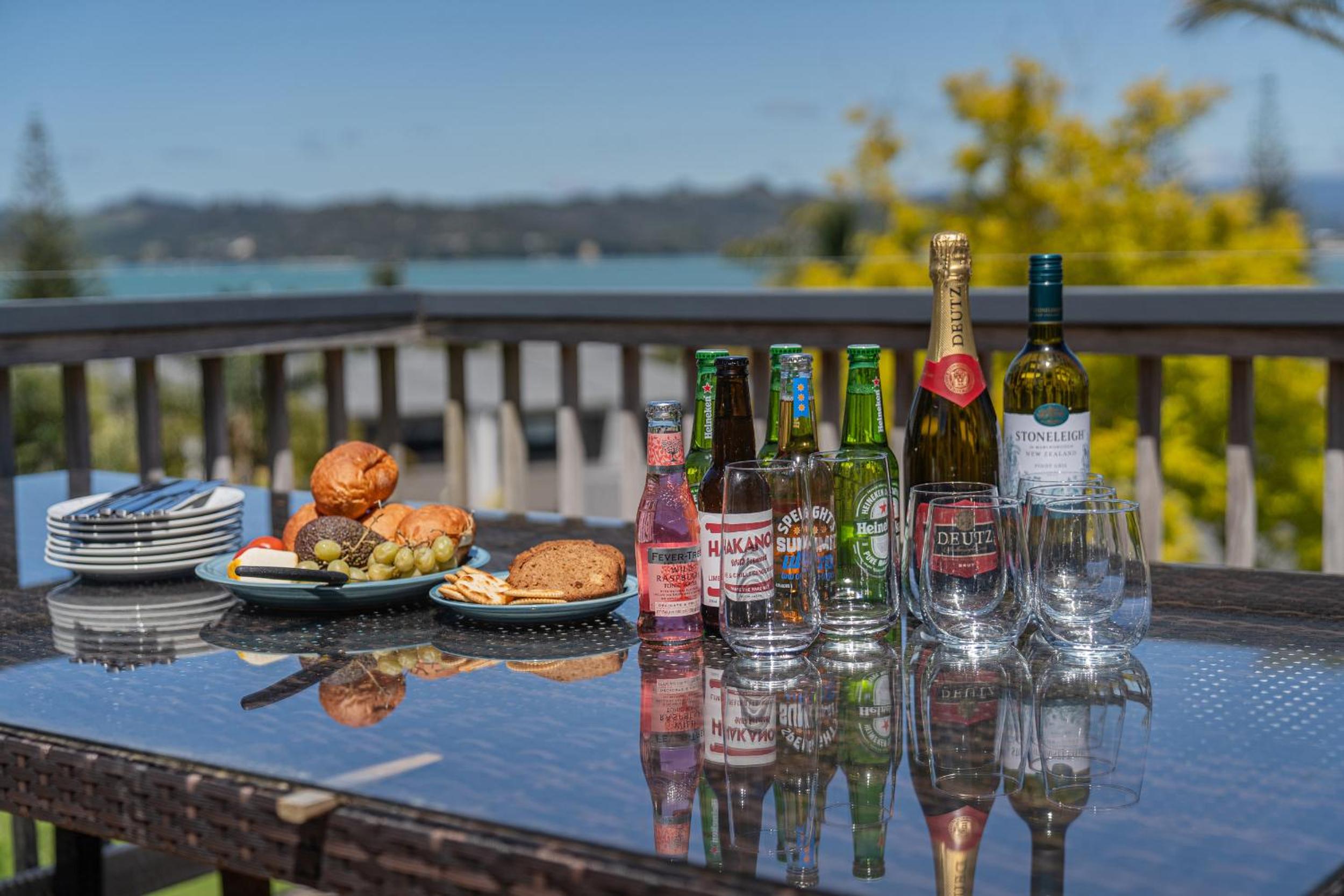 Hosts on the Coast Bayview Bliss