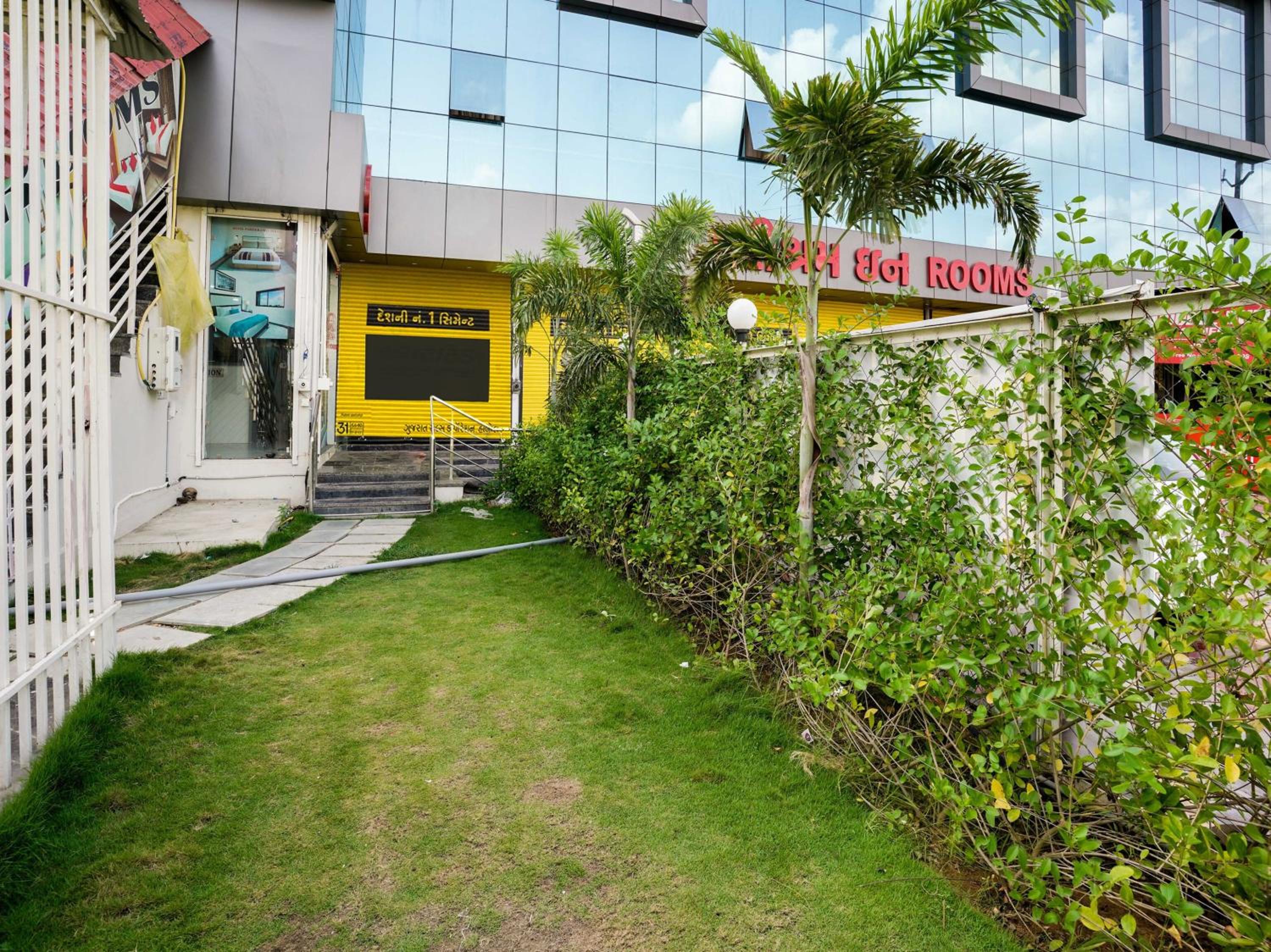 Hotel O Parishram Inn view 3
