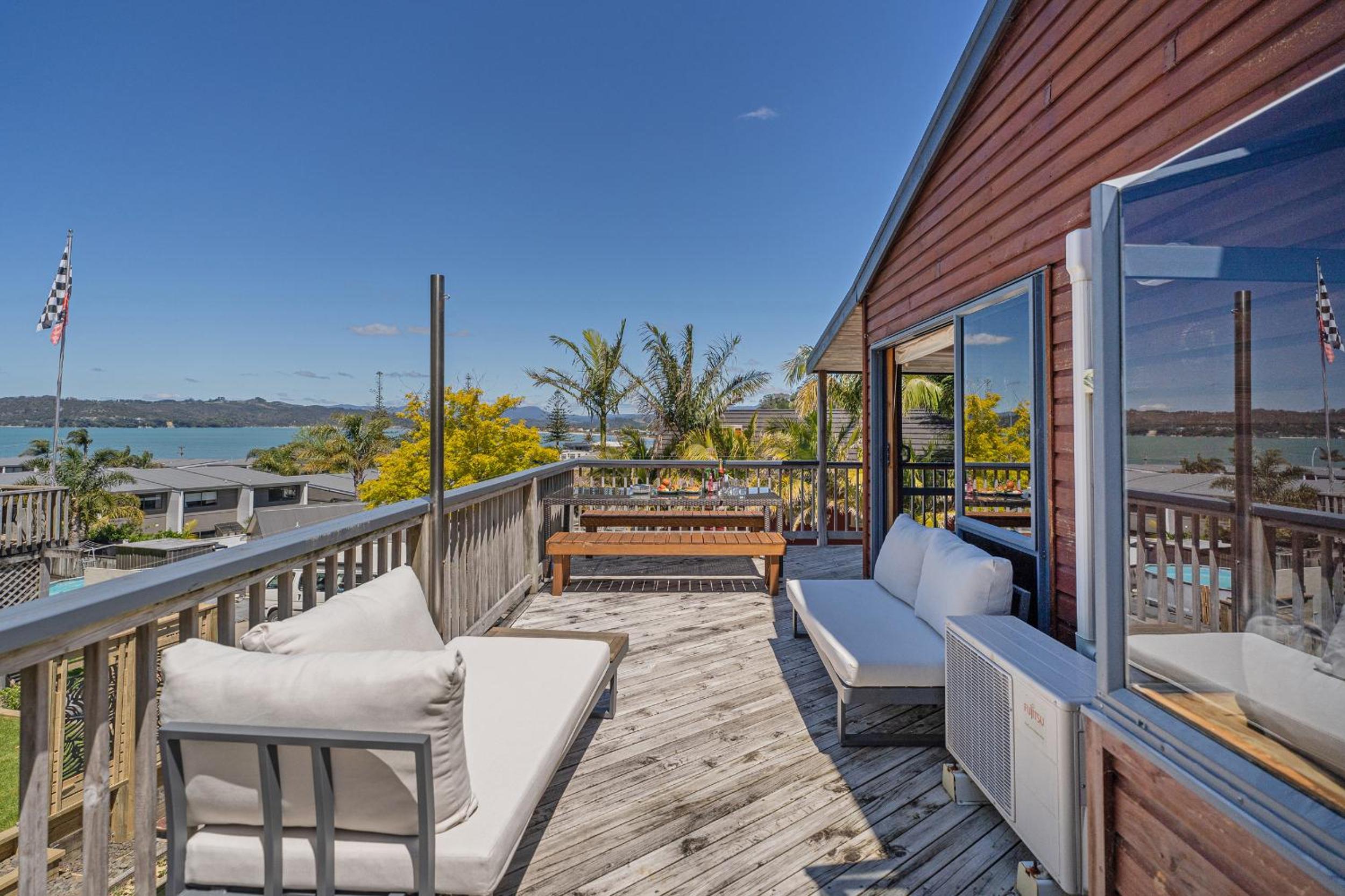 Hosts on the Coast Bayview Bliss
