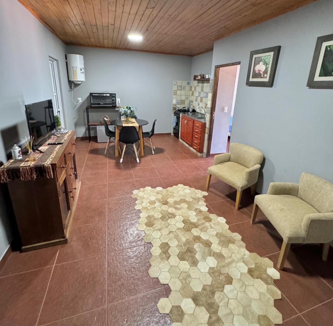 Departamentos En Roca sobre ruta 12