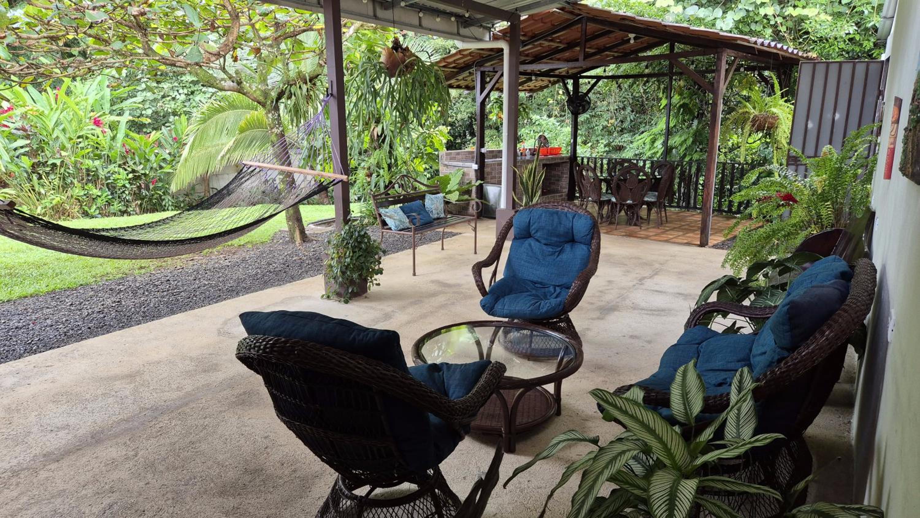 Arboledas house by the River,Forest and Gardens