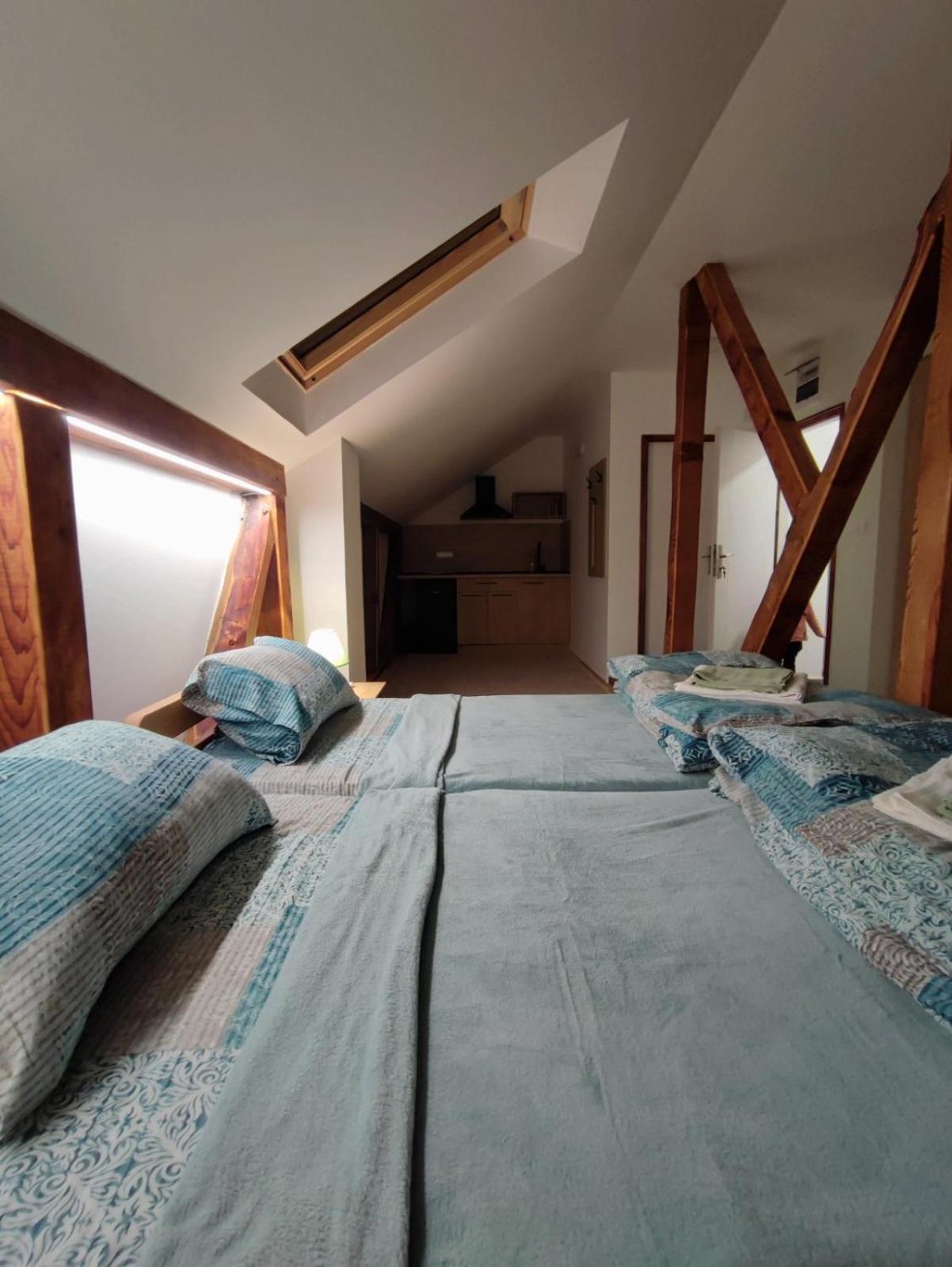 Apartmani Varos & Restaurant