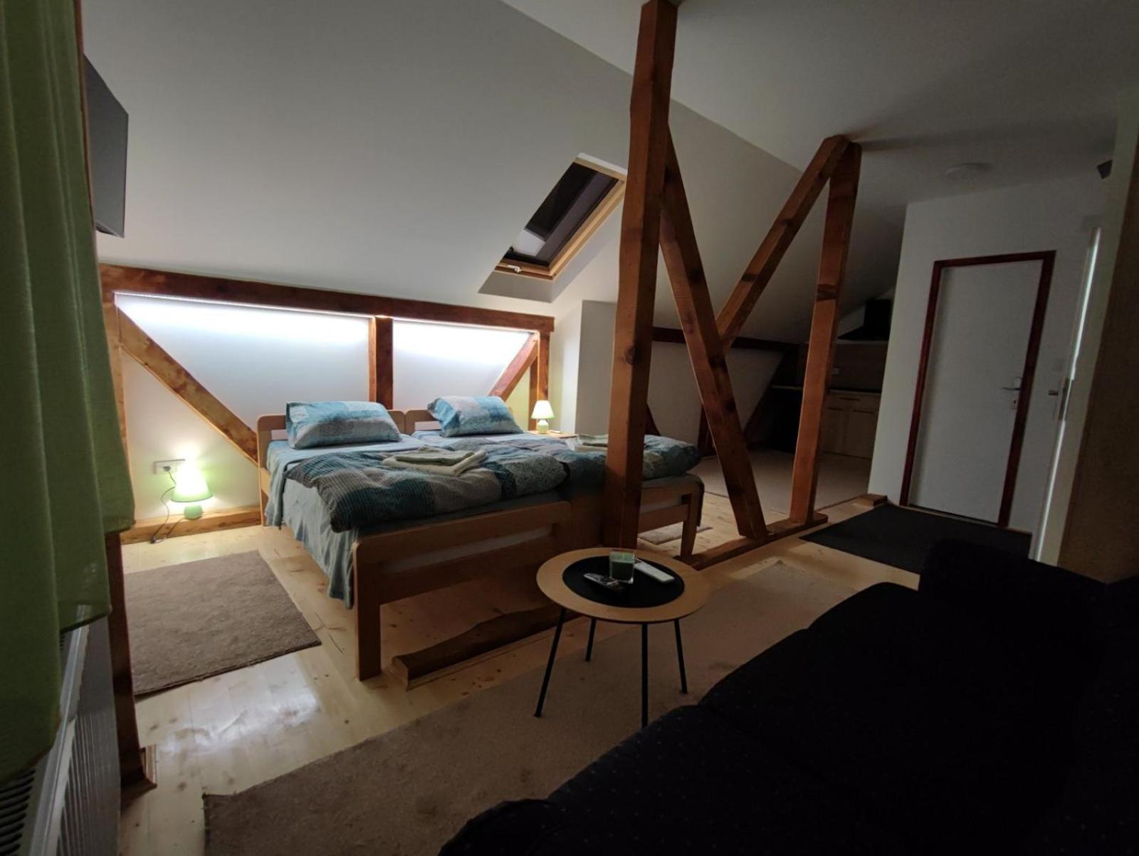 Apartmani Varos & Restaurant