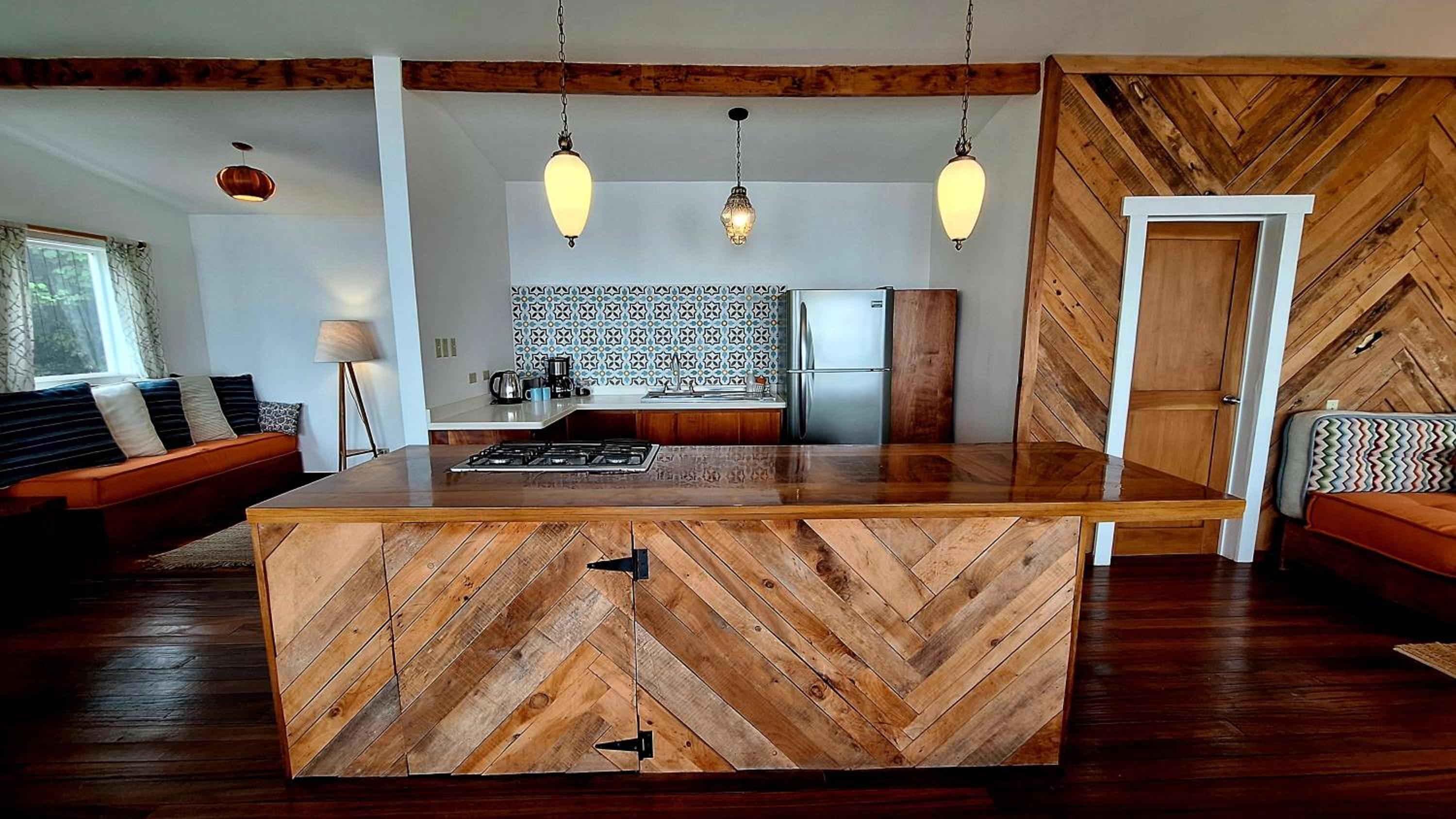 Casa Cabuya - Retro Style with Gulf View in Monteverde