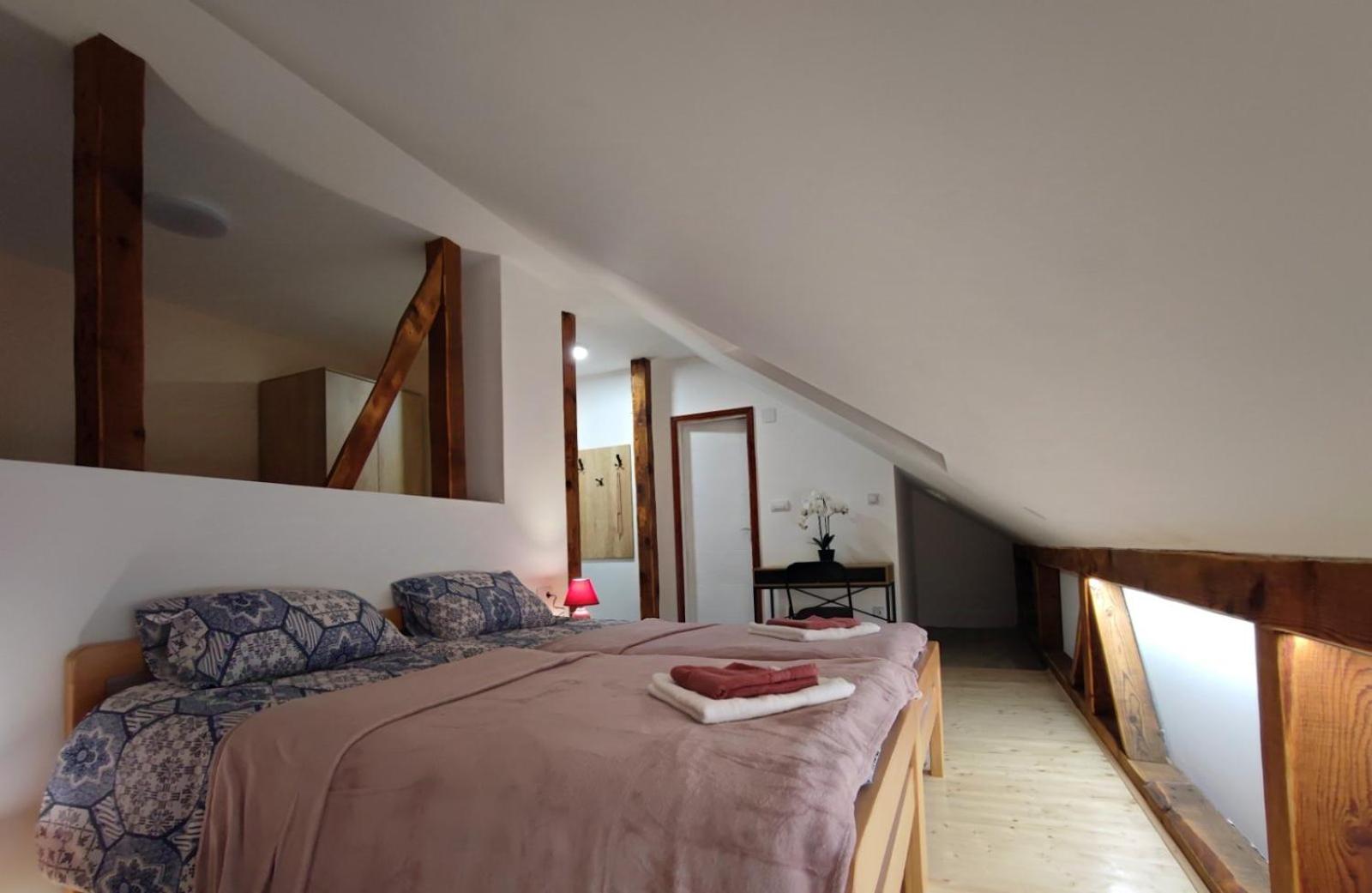 Apartmani Varos & Restaurant