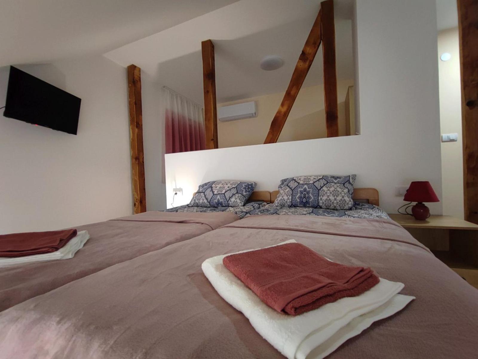 Apartmani Varos & Restaurant