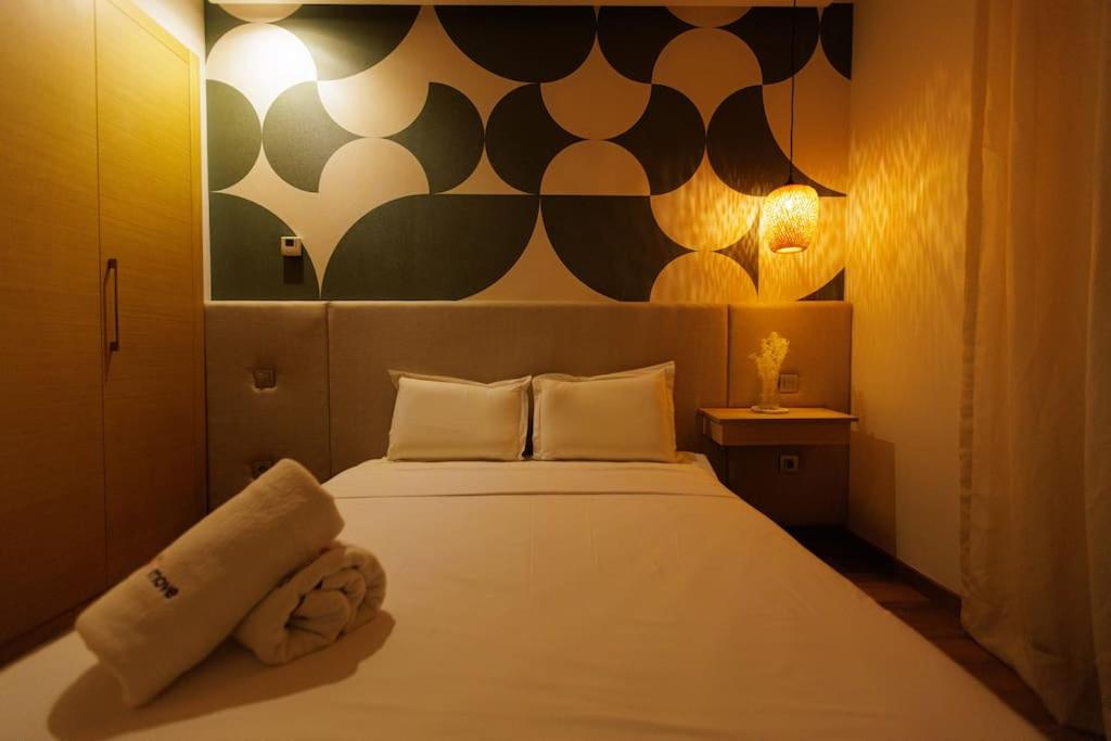 Luxury 3BR Homelike Stay in Hay Riad view 3