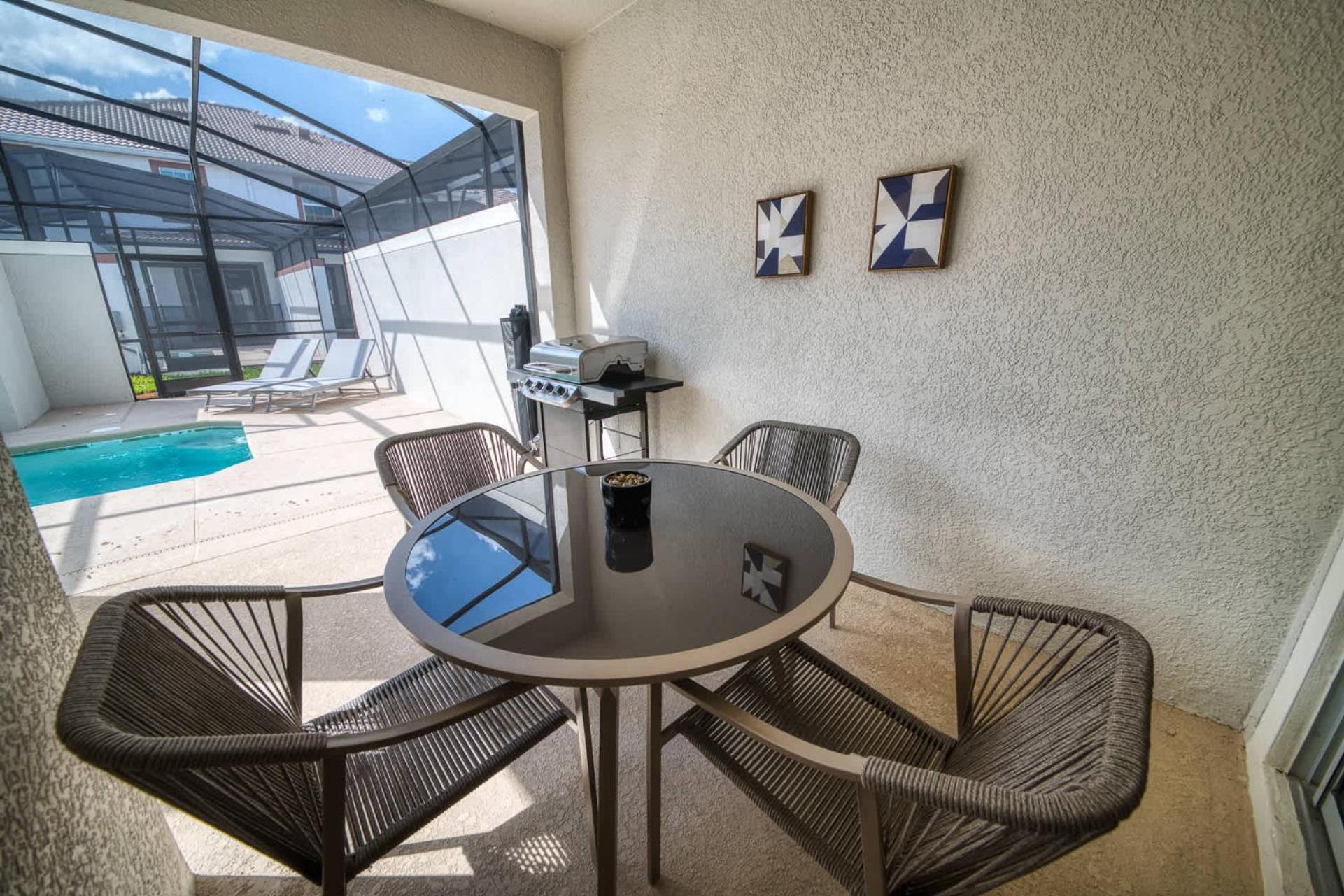 Beautiful Storey Lake Retreat Minutes from Disney