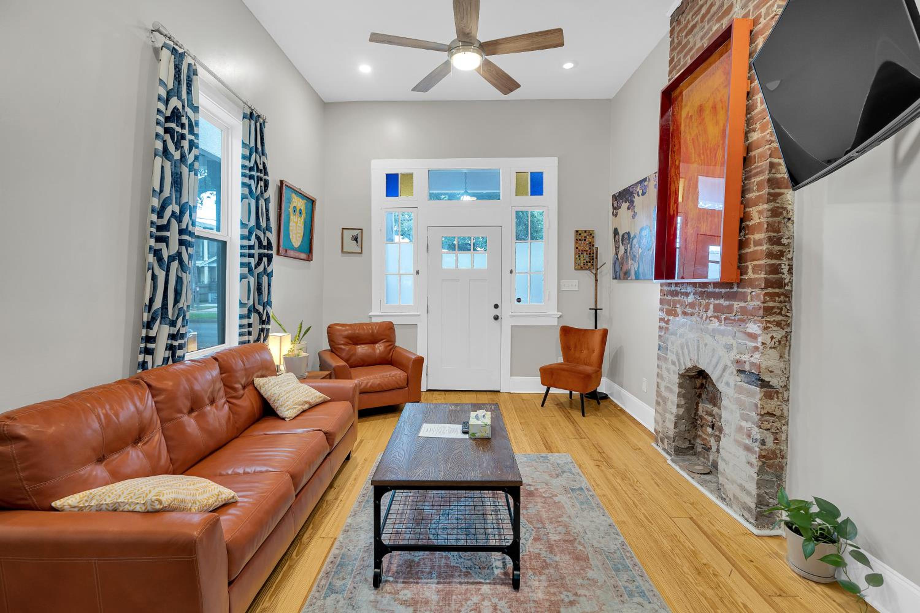 Bright home w deck near City Park view 2