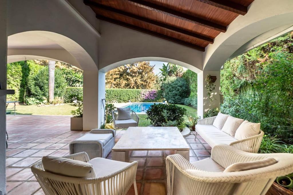 Villa in Marbella with golf views