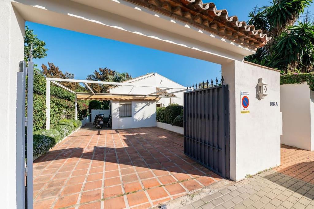 Villa in Marbella with golf views