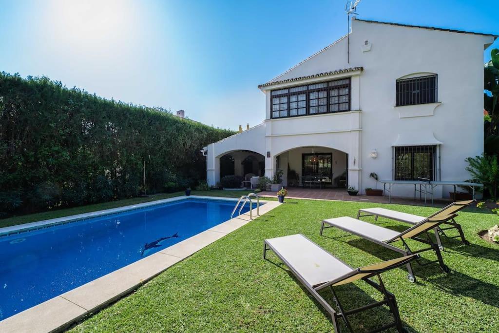 Villa in Marbella with golf views