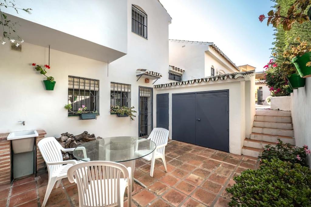 Villa in Marbella with golf views