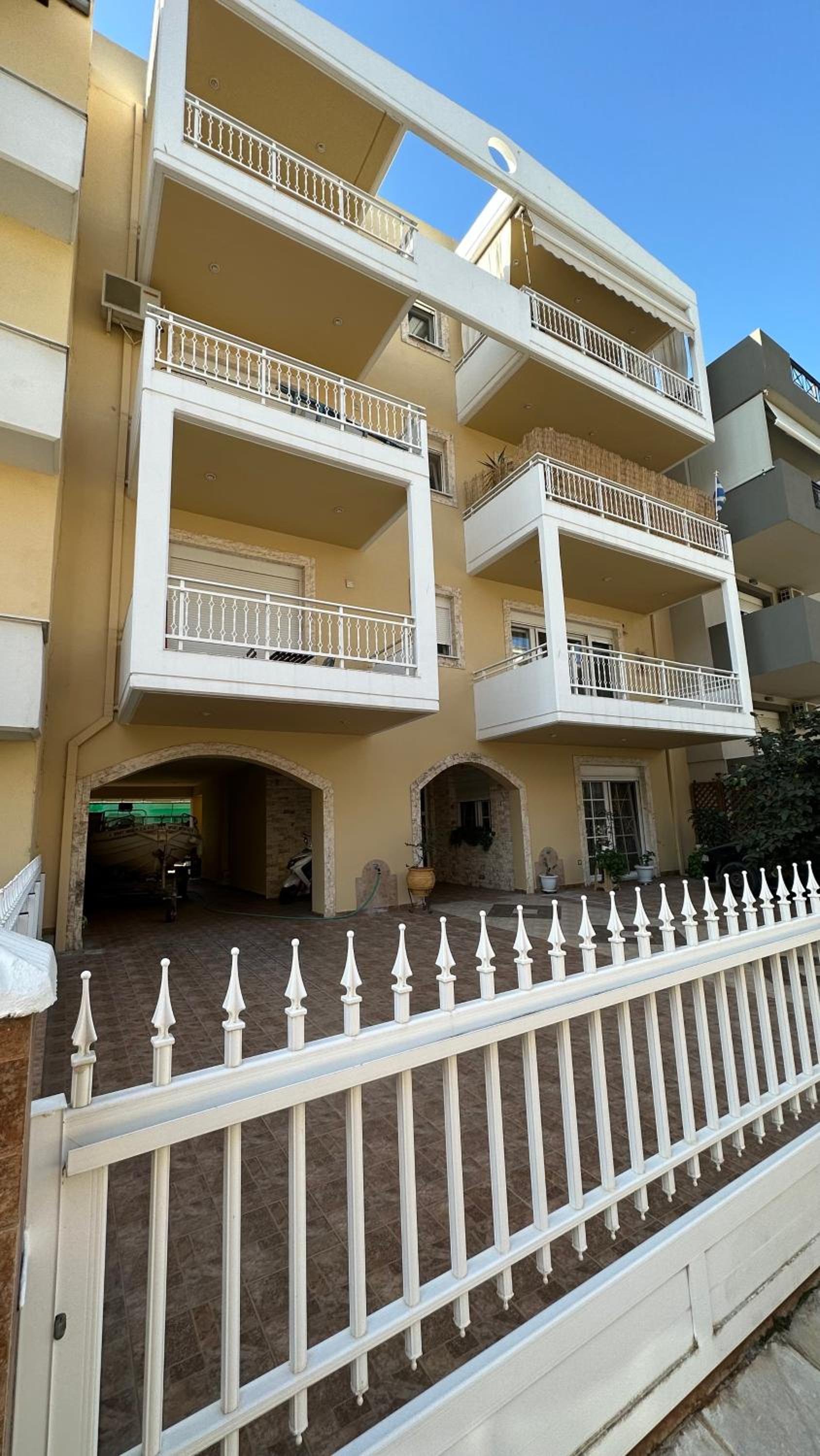 Marie Apartments
