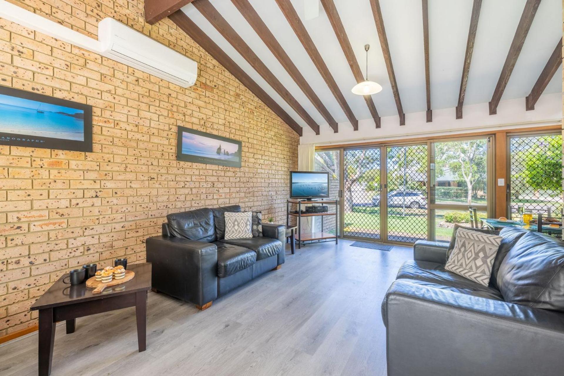 Bay Parklands 6, 2 Gowrie Ave - pool, Wi-Fi family holiday