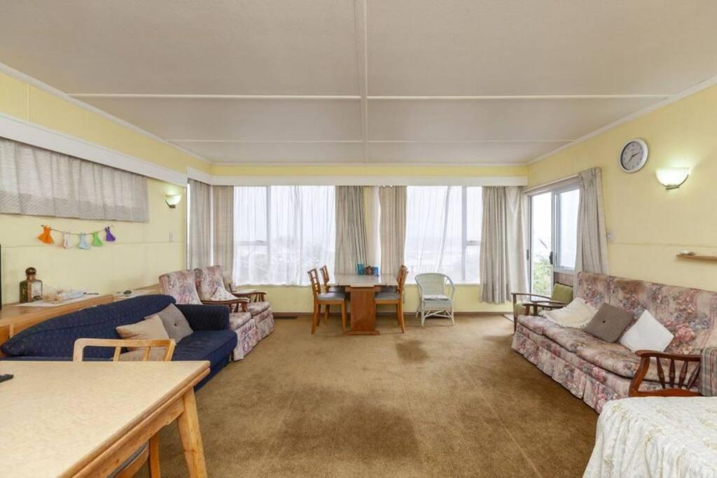 Paekakariki beachfront escape