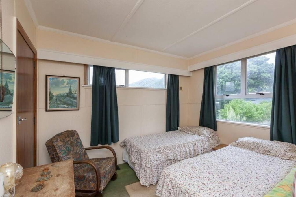 Paekakariki beachfront escape